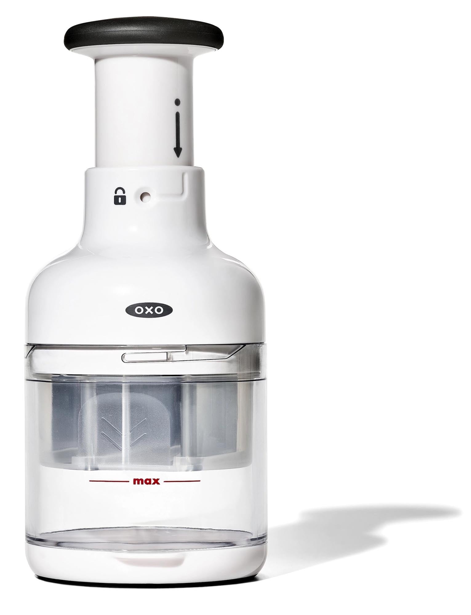 Der OXO Good Grips Gemüsehacker: Kompakt, langlebig, mit scharfen Klingen und ergonomischem Griff. Perfekt für Gemüse, Obst und Kräuter.