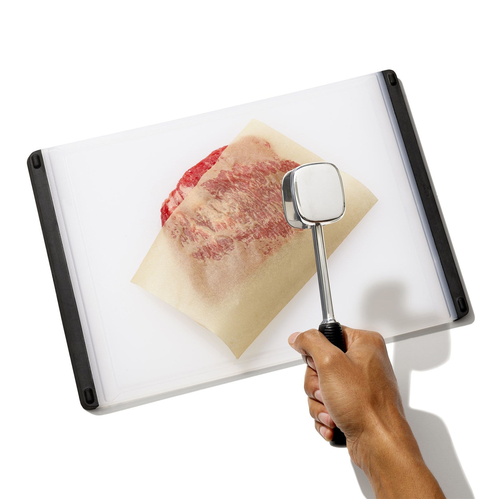Der OXO Good Grips Fleischhammer (25x5,5 cm) vereinfacht das Zartklopfen von Fleisch und Fisch. Ergonomisch, leicht und spülmaschinenfest.