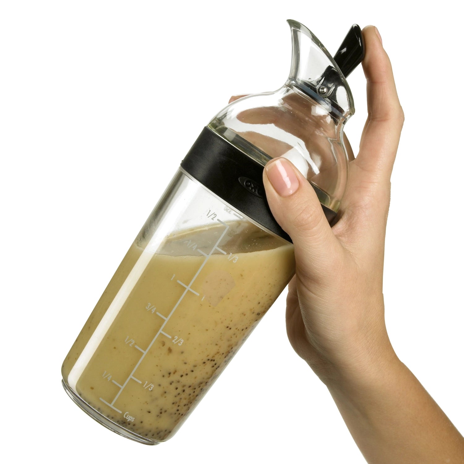 Eleganter 350ml Shaker in Schwarz von OXO, ideal zum Zubereiten und Servieren von Salatdressings mit einem praktischen Ausgießer.
