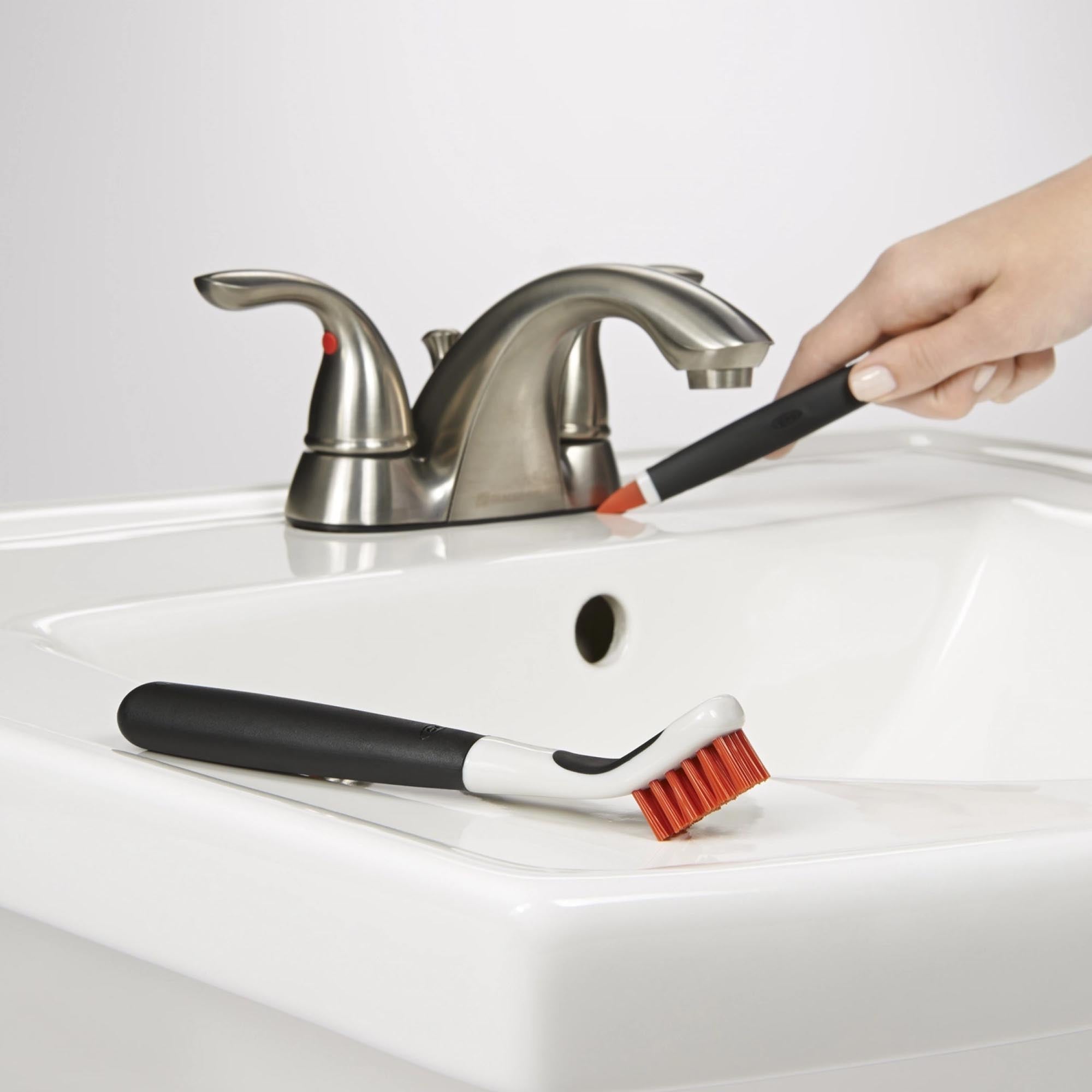 OXO Reinigungsbürsten-Set: Perfekt für gründliche Sauberkeit überall.