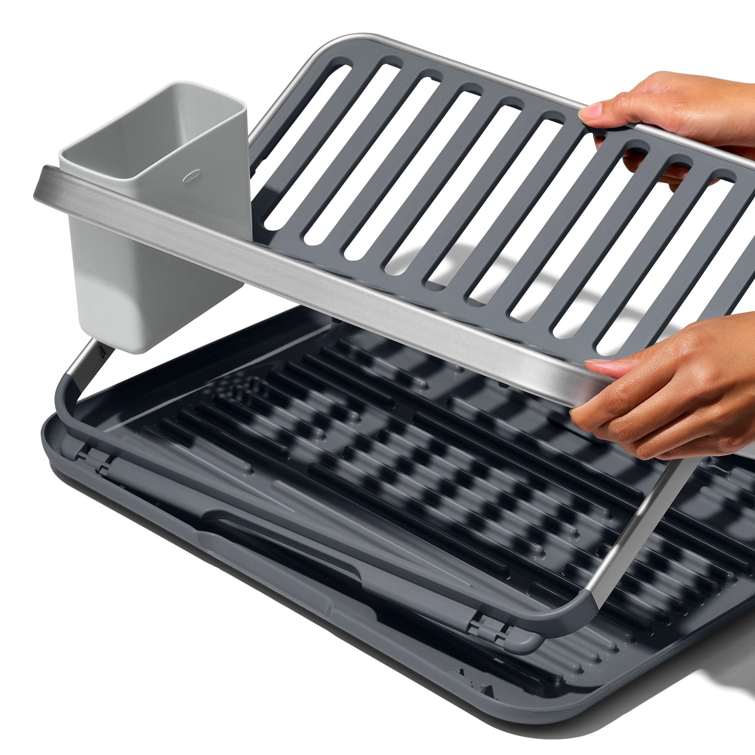 Faltbares Abtropfgestell von OXO Good Grips, 42x37cm, ideal für effizientes Abtropfen und einfache Aufbewahrung in der Küche.