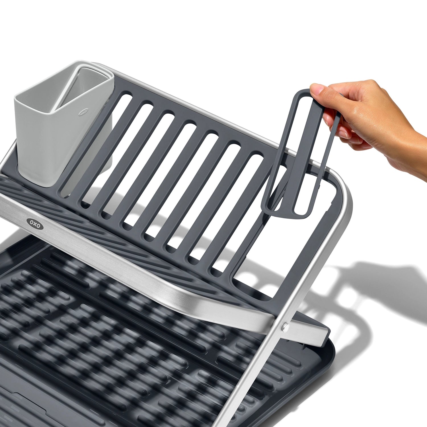 Praktisches, faltbares Abtropfgestell von OXO Good Grips, 42x37cm, perfekt für platzsparendes Abtropfen von Geschirr und Besteck.