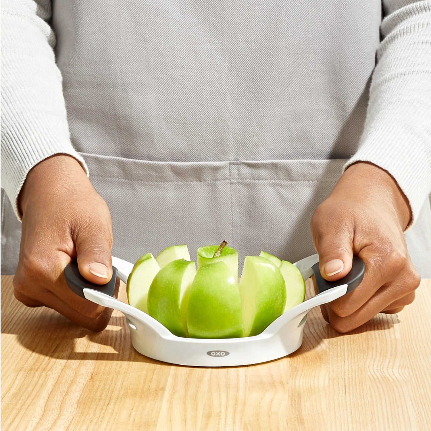 Apple divider for 8 pieces, black and white