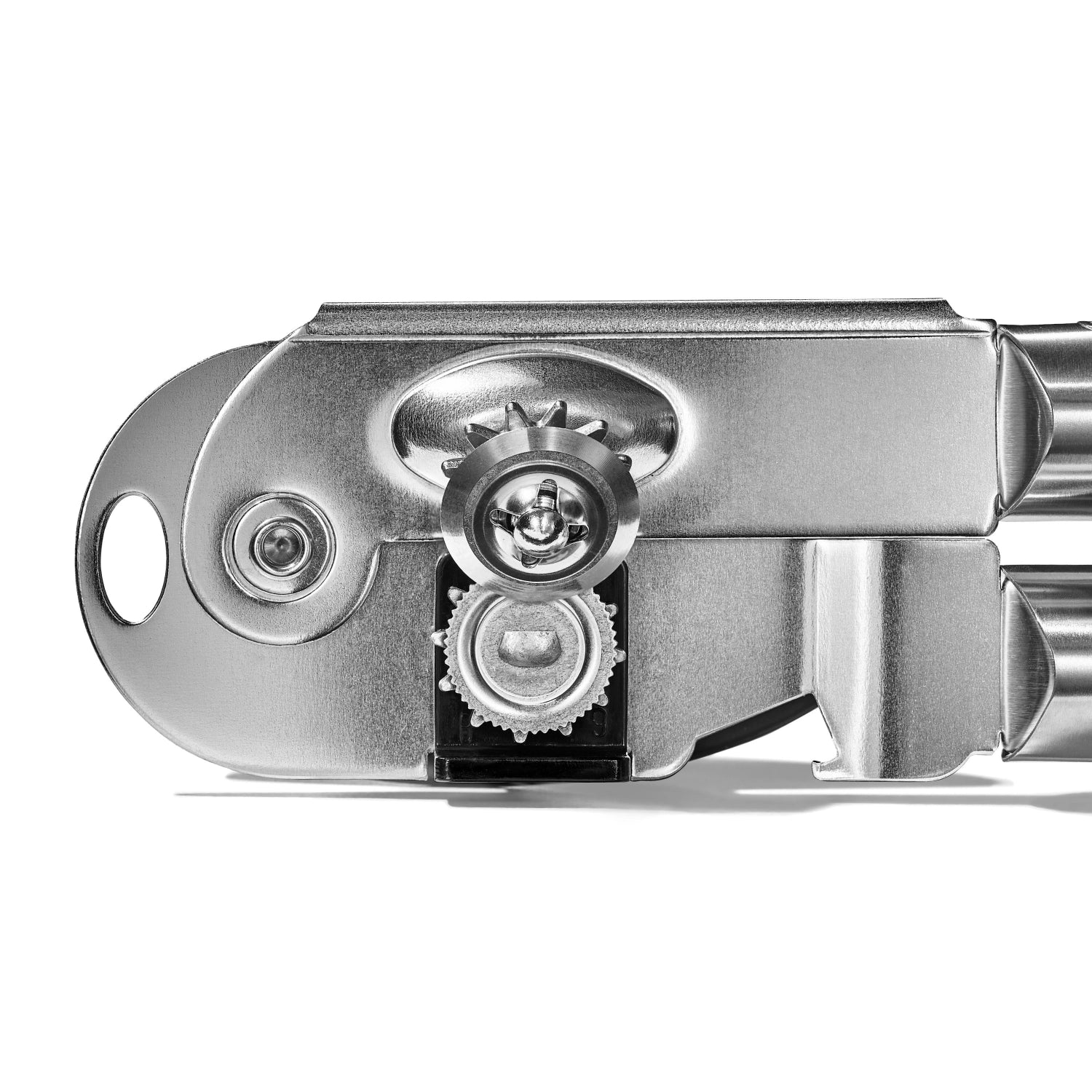 Hochwertiger OXO Good Grips Dosenöffner mit ergonomischem Design, sorgt für müheloses Öffnen von Dosen und erhöht die Sicherheit beim Kochen.