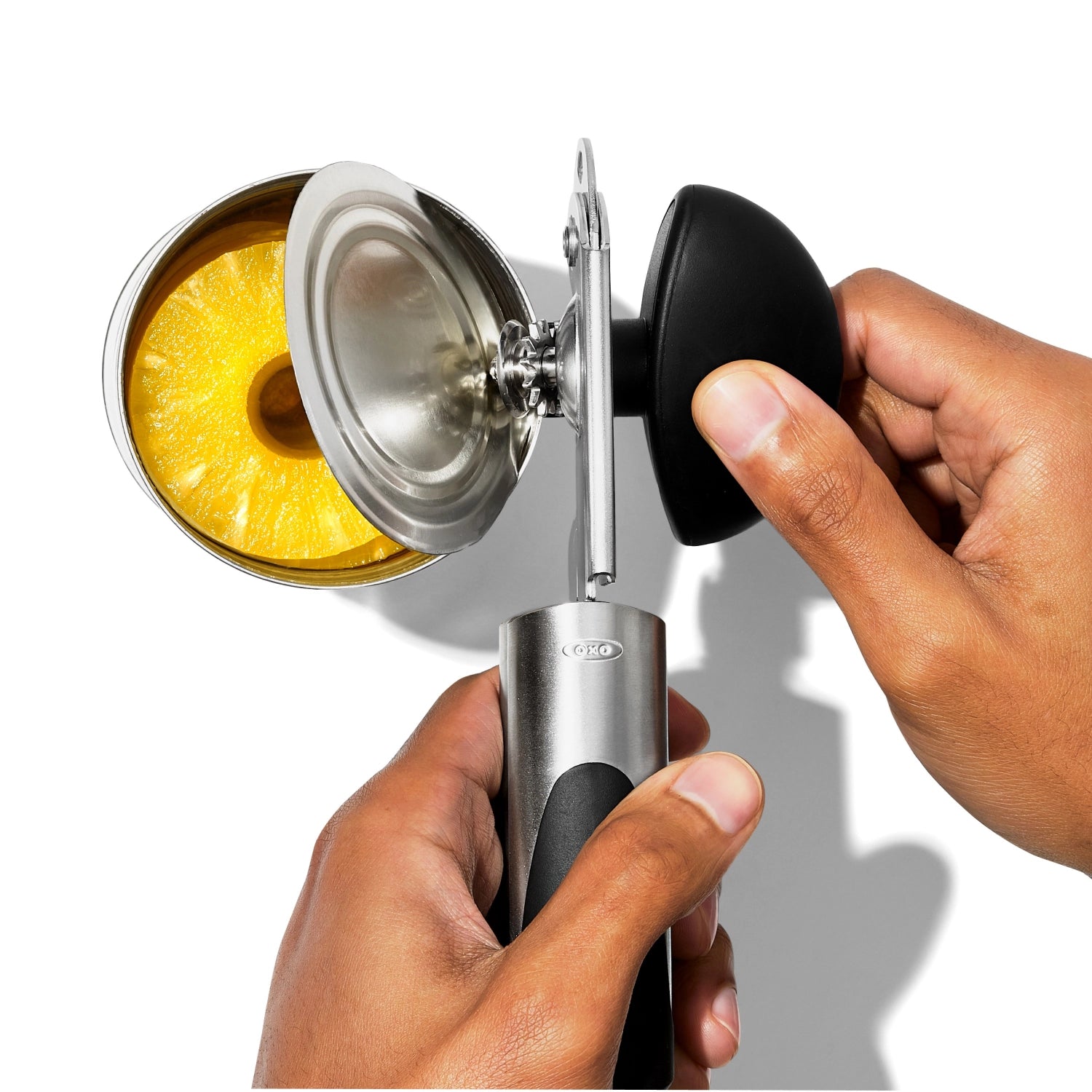 OXO Good Grips Dosenöffner mit komfortablem Griff und einfacher Handhabung, perfekt für müheloses Öffnen von Dosen in jeder Küche.