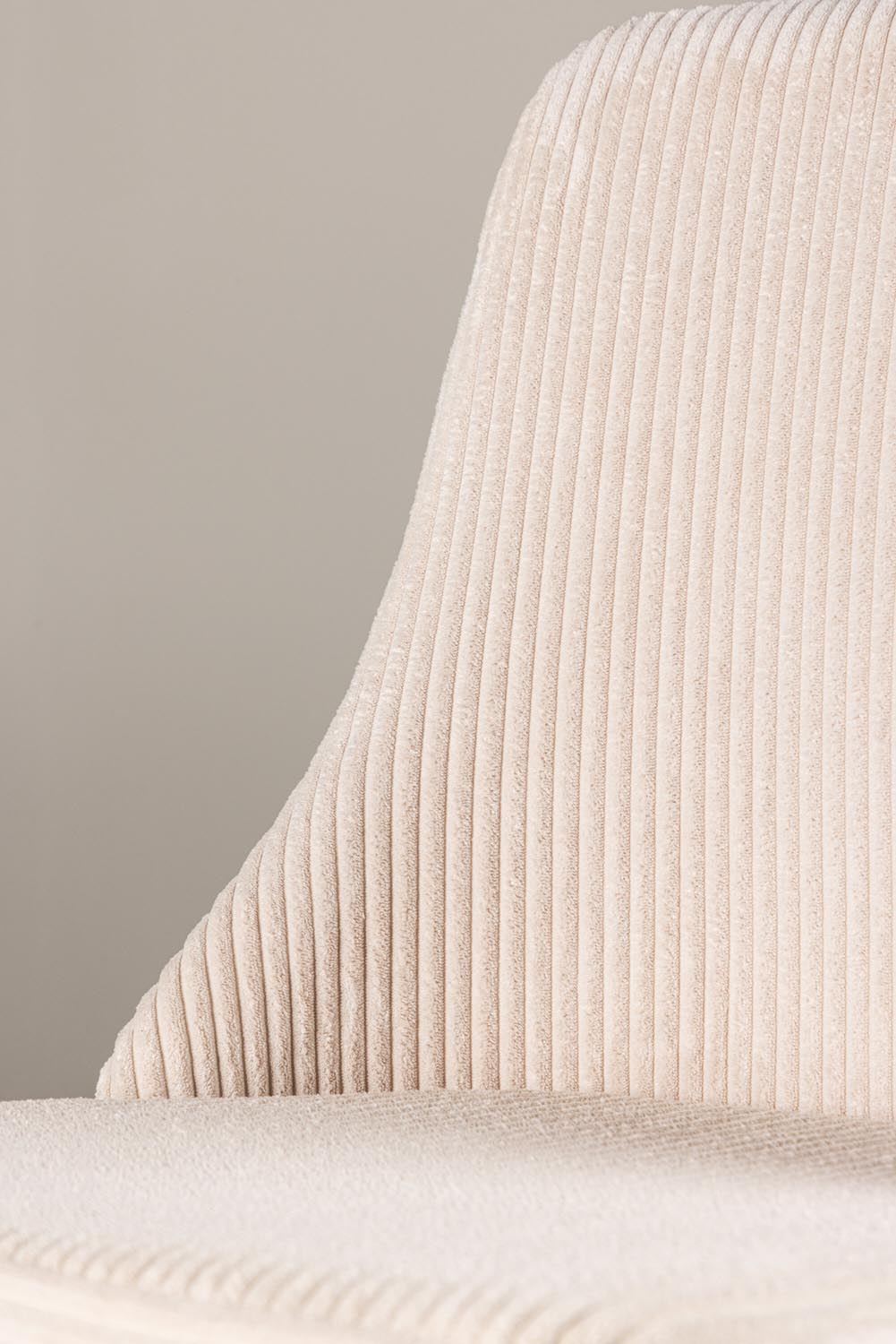 Leone Esszimmerstuhl in Beige präsentiert im Onlineshop von KAQTU Design AG. Stuhl ist von Venture Home