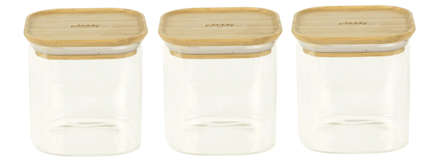 Entdecken Sie das 3er Set Pebbly Vorratsglas mit Bambusdeckel. Stapelbar, aus robustem Borosilikatglas, ideal für Lebensmittel und stilvolle Organisation.