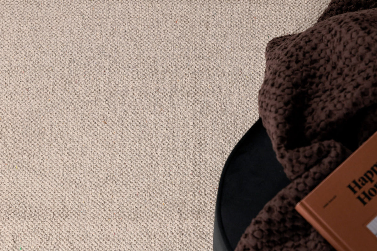 Panipat Teppich in Beige präsentiert im Onlineshop von KAQTU Design AG. Teppich ist von Venture Home