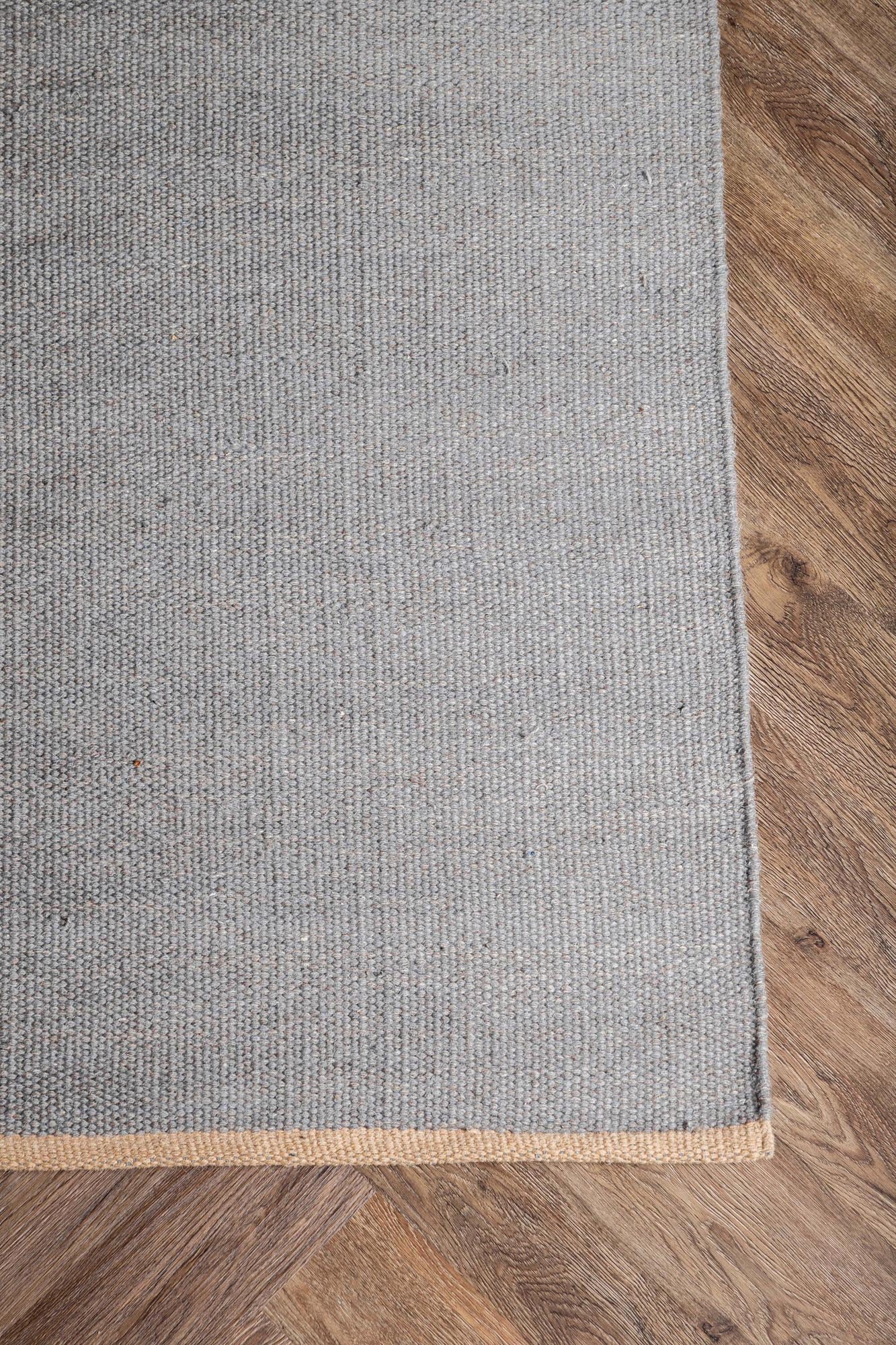 Jaipur Teppich in Hellgrau präsentiert im Onlineshop von KAQTU Design AG. Teppich ist von Venture Home