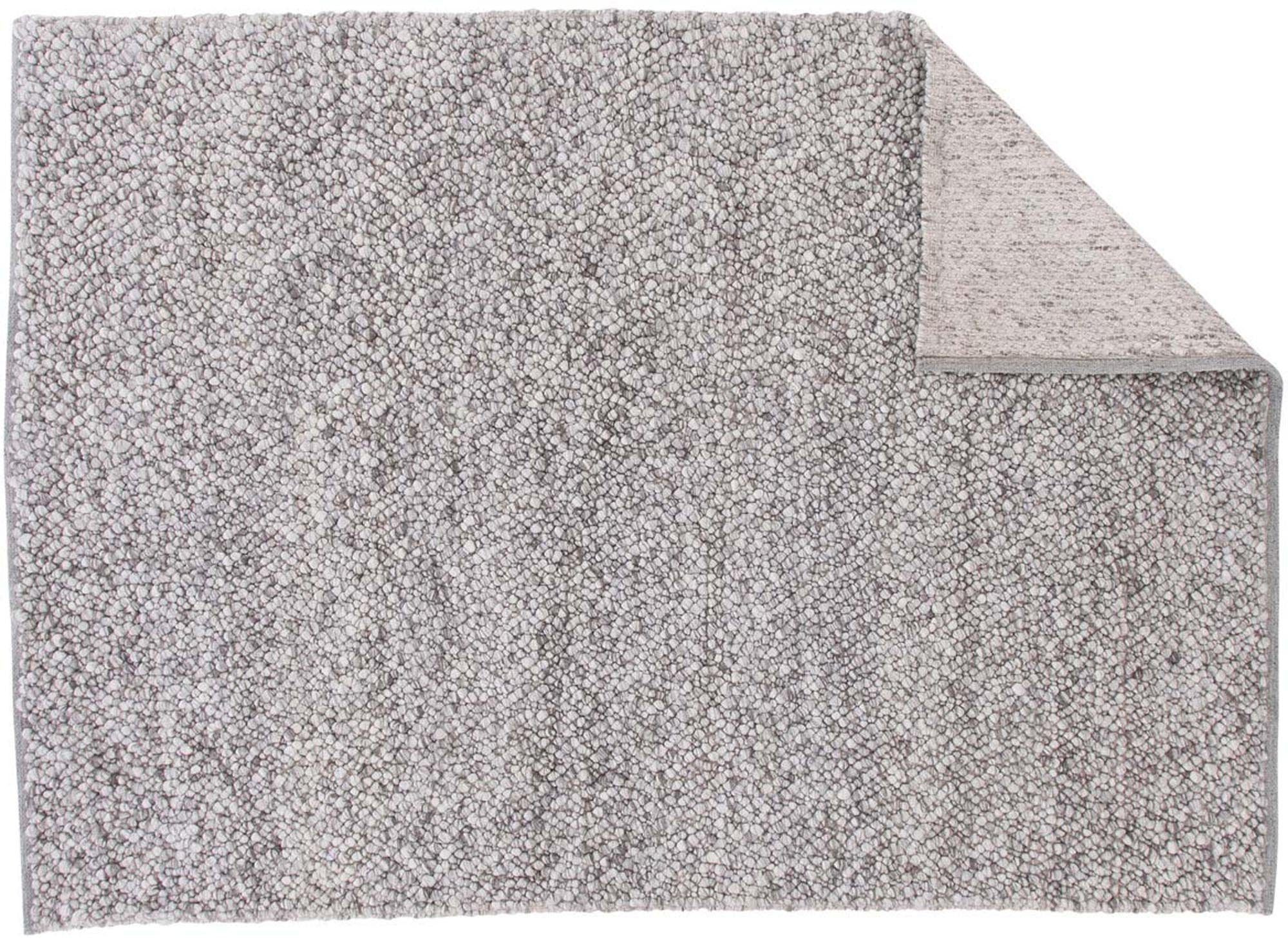 Jajru Teppich in Hellgrau präsentiert im Onlineshop von KAQTU Design AG. Teppich ist von Venture Home