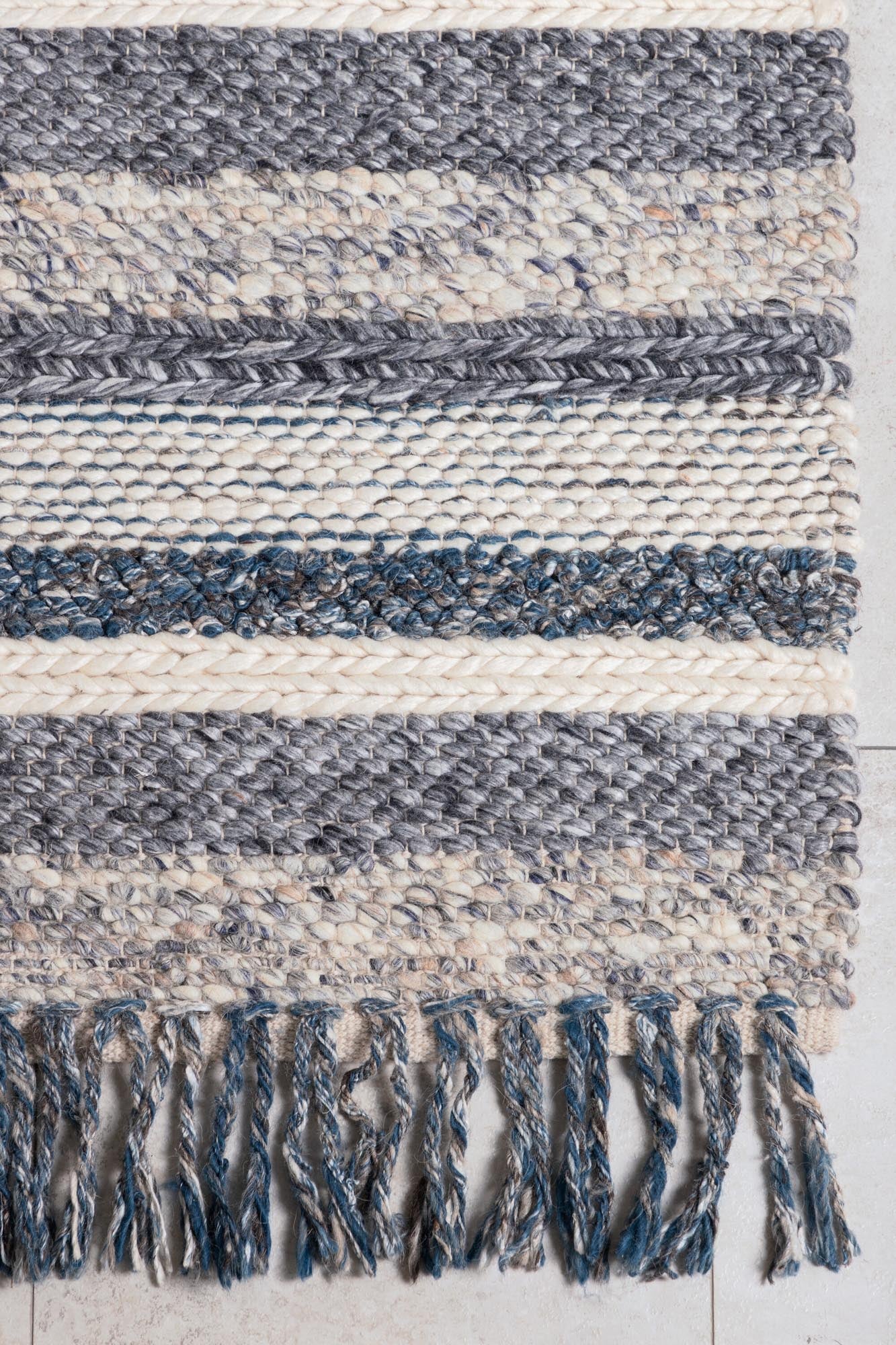 Eleganter Agra Teppich von Venture Home für zeitlose Wohnräume.