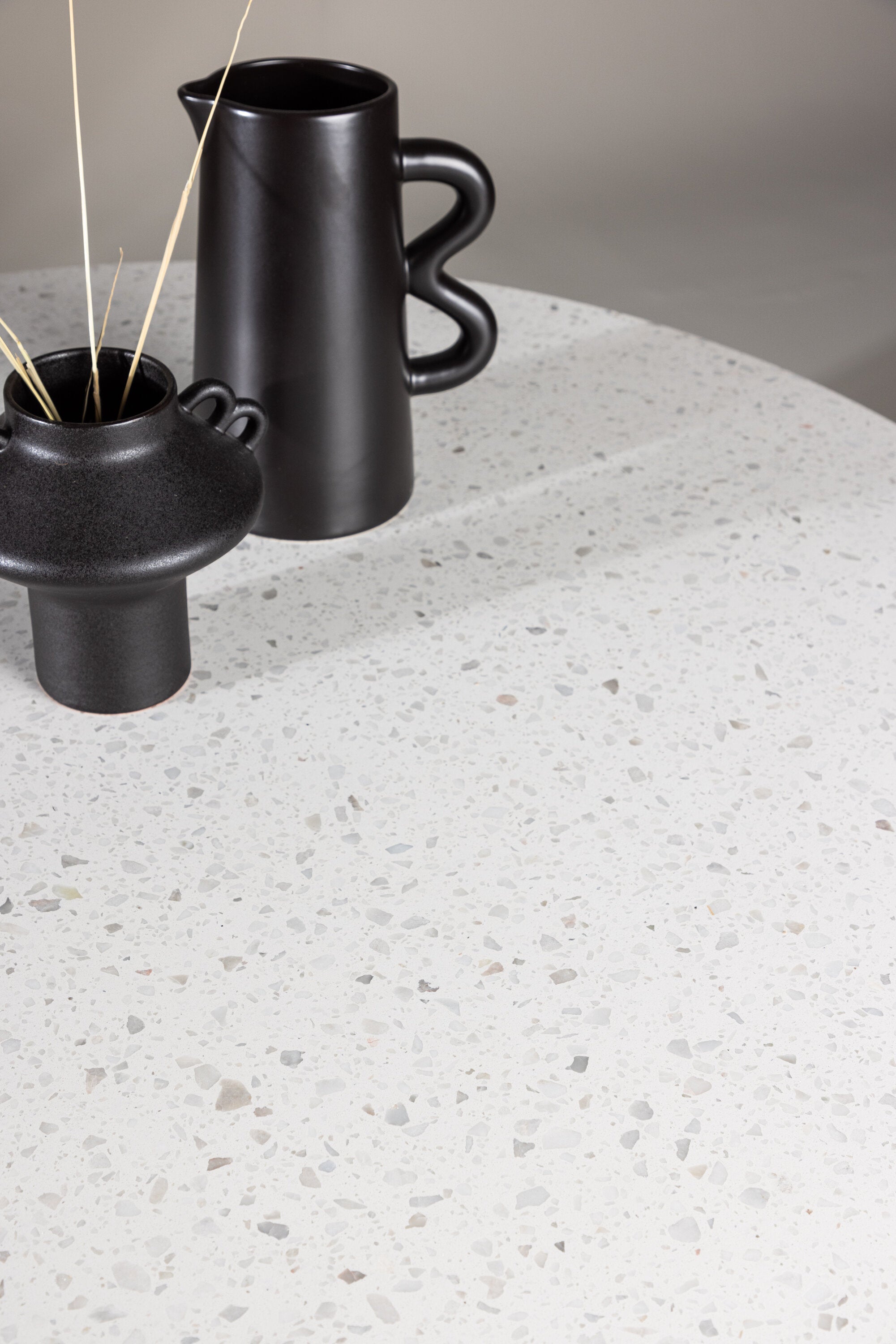 Razzia Tisch in Weiss präsentiert im Onlineshop von KAQTU Design AG. Esstisch ist von Venture Home