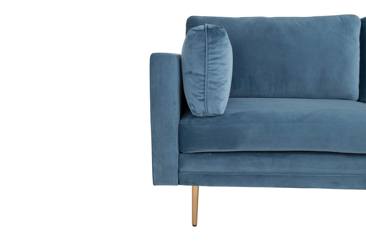 Boom Sofa in Blau präsentiert im Onlineshop von KAQTU Design AG. 3er Sofa ist von Venture Home