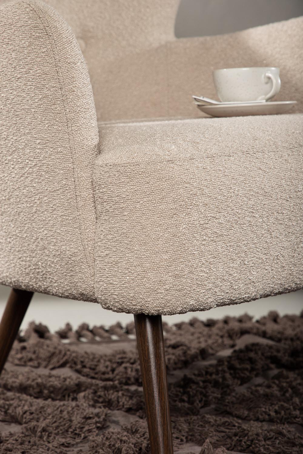 Lincoln Sessel in Beige präsentiert im Onlineshop von KAQTU Design AG. Sessel mit Armlehnen ist von Venture Home