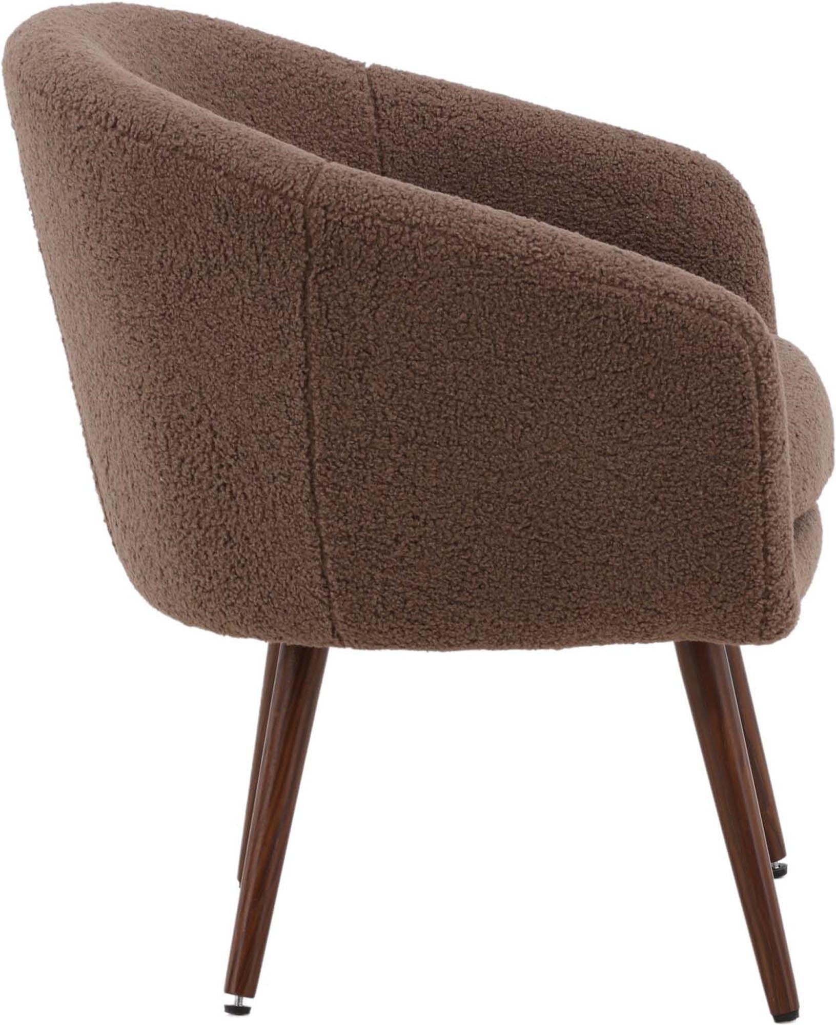 Erleben Sie den Wanda Sessel von Venture Home: Eleganz trifft auf Komfort mit ergonomischen Armlehnen und pflegeleichtem Teddy-Material.