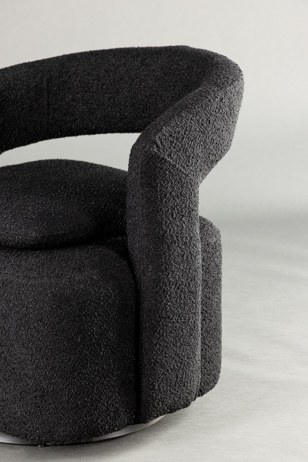 Laurel Sessel in Schwarz präsentiert im Onlineshop von KAQTU Design AG. Sessel mit Armlehnen ist von Venture Home