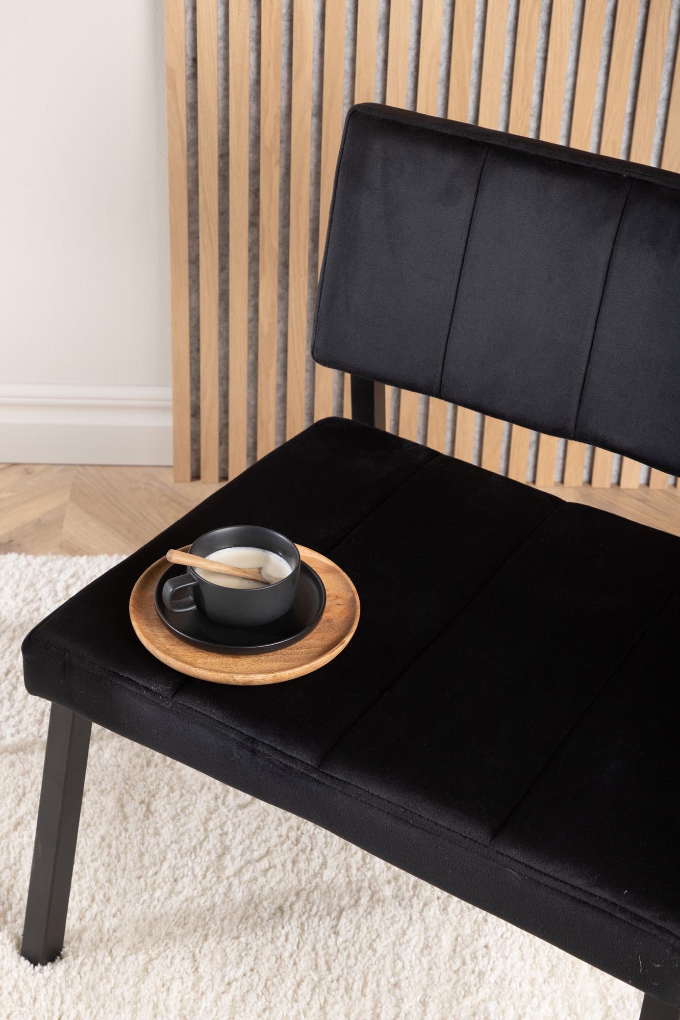 Monett Sessel in Schwarz präsentiert im Onlineshop von KAQTU Design AG. Sessel ist von Venture Home
