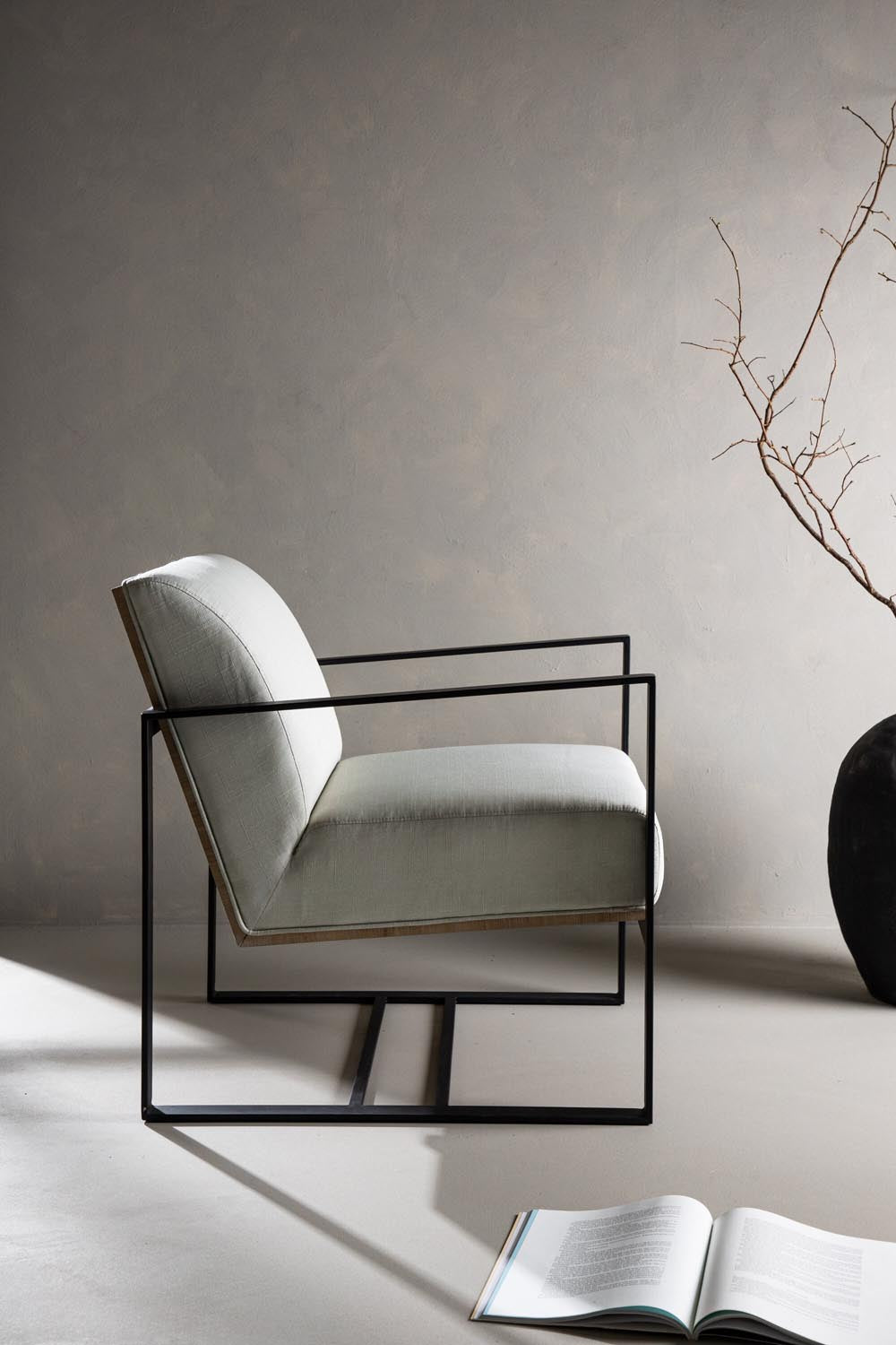 Kansas Sessel in Cremefarben präsentiert im Onlineshop von KAQTU Design AG. Sessel mit Armlehnen ist von Venture Home