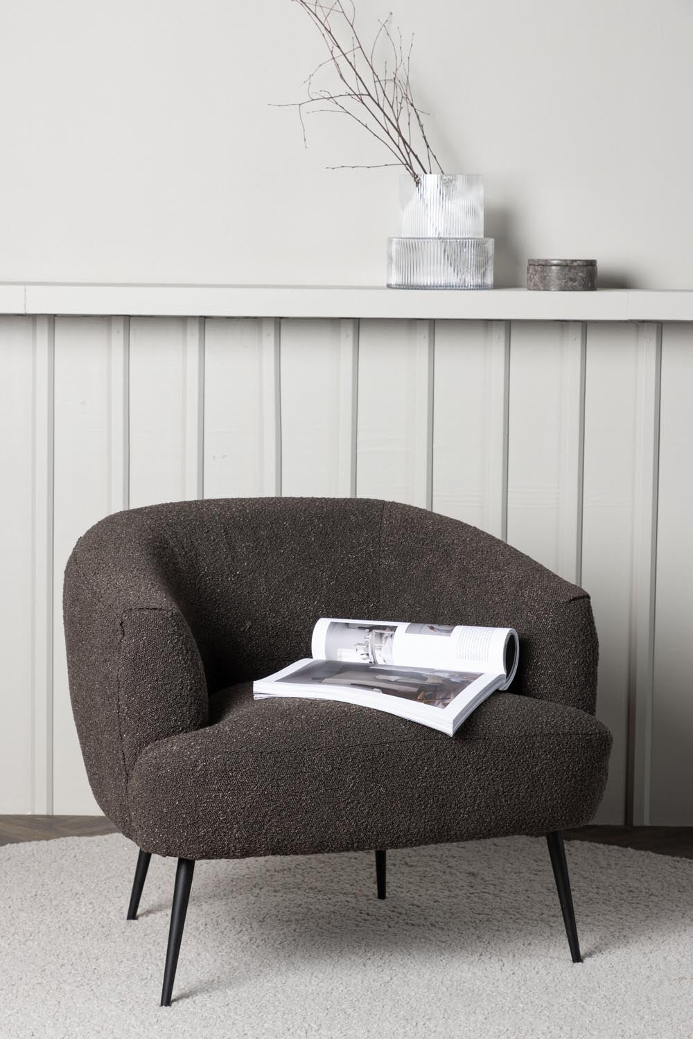 Derry Sessel in Dunkelgrau präsentiert im Onlineshop von KAQTU Design AG. Sessel mit Armlehnen ist von Venture Home