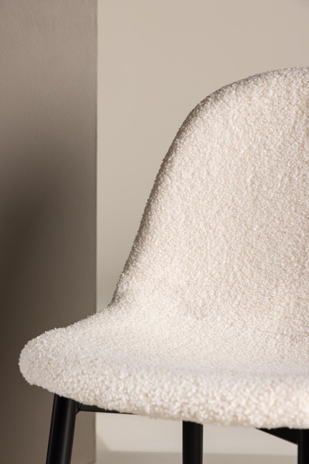 Polar Kinderstuhl in Weiss präsentiert im Onlineshop von KAQTU Design AG. Stuhl ist von Venture Home