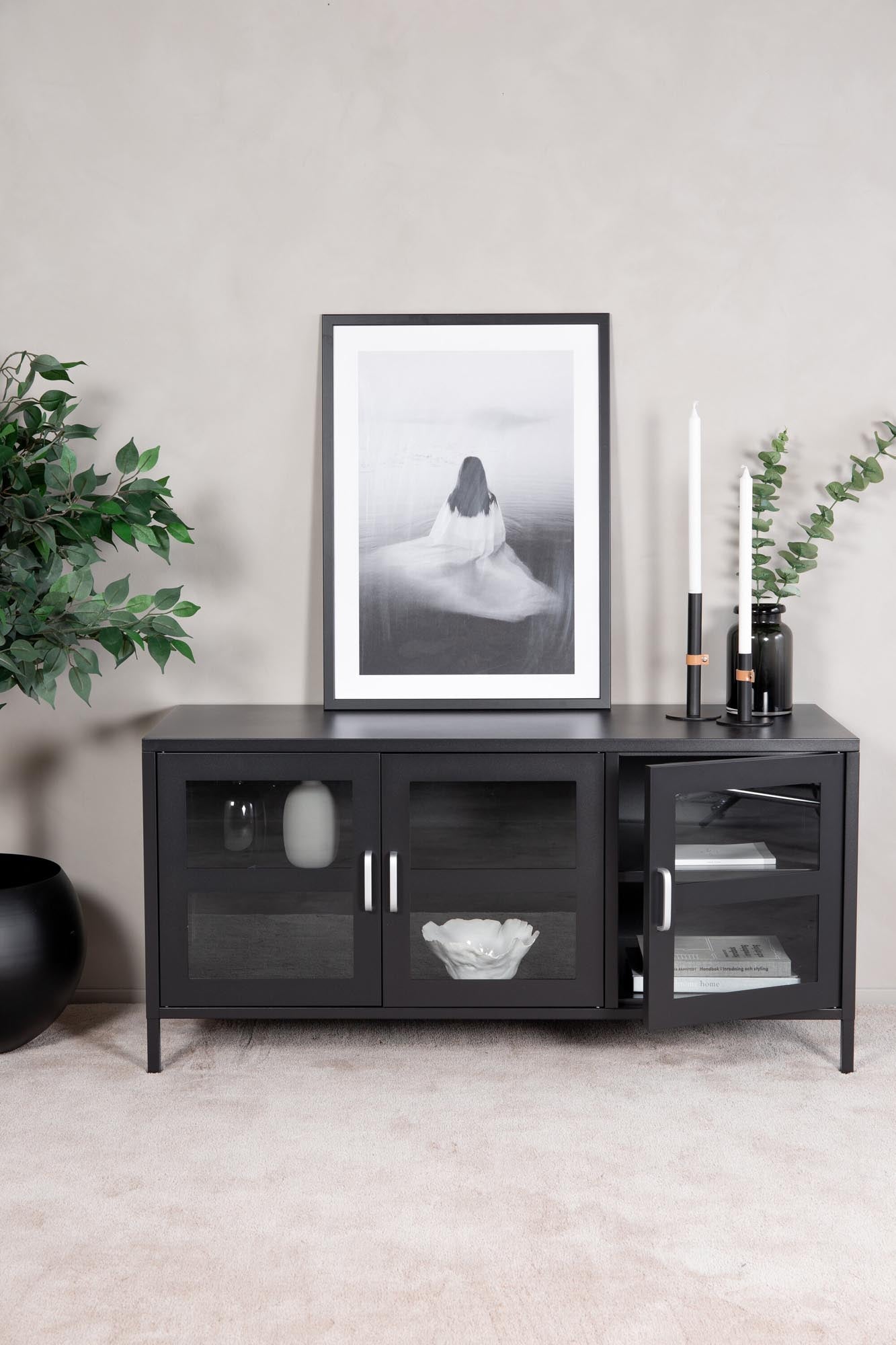 Acero TV-Kommode in Schwarz präsentiert im Onlineshop von KAQTU Design AG. TV-Möbel ist von Venture Home