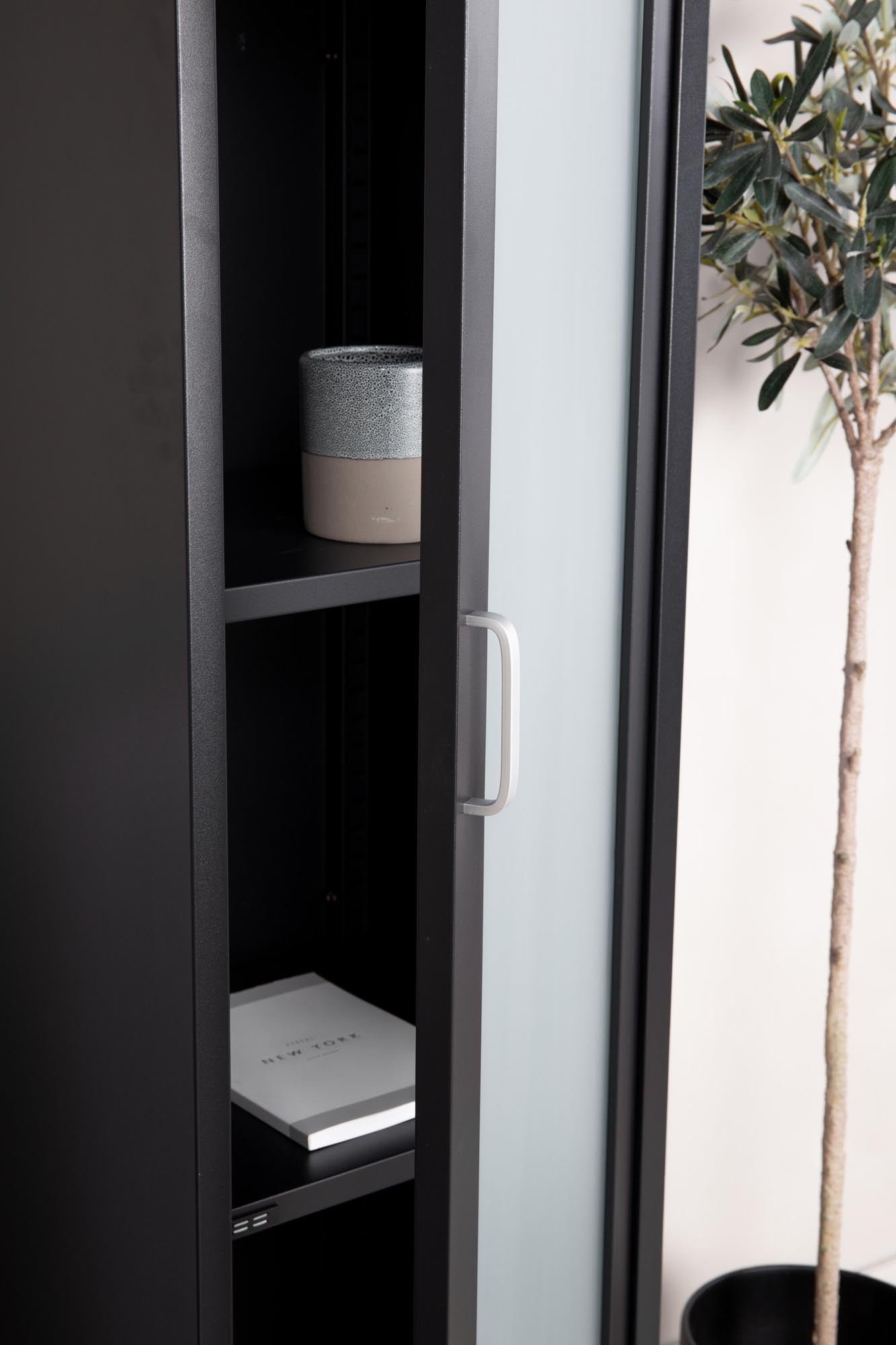 Acero Cabinet in Schwarz präsentiert im Onlineshop von KAQTU Design AG. Cabinet ist von Venture Home