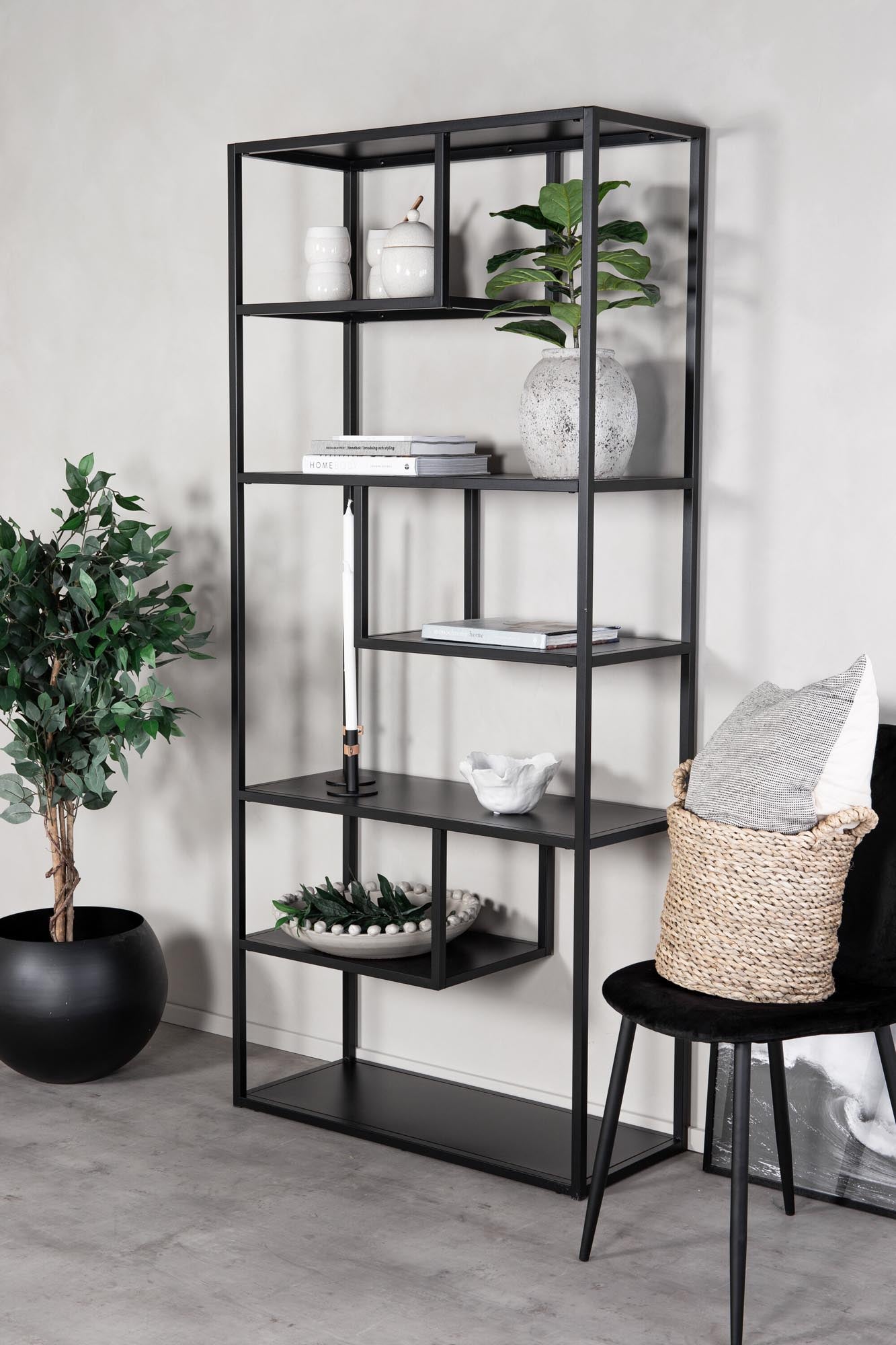 Modernes Staal Bücherregal von Venture Home: Robustes Industriedesign für Bücher und Deko, platzsparend und pflegeleicht.