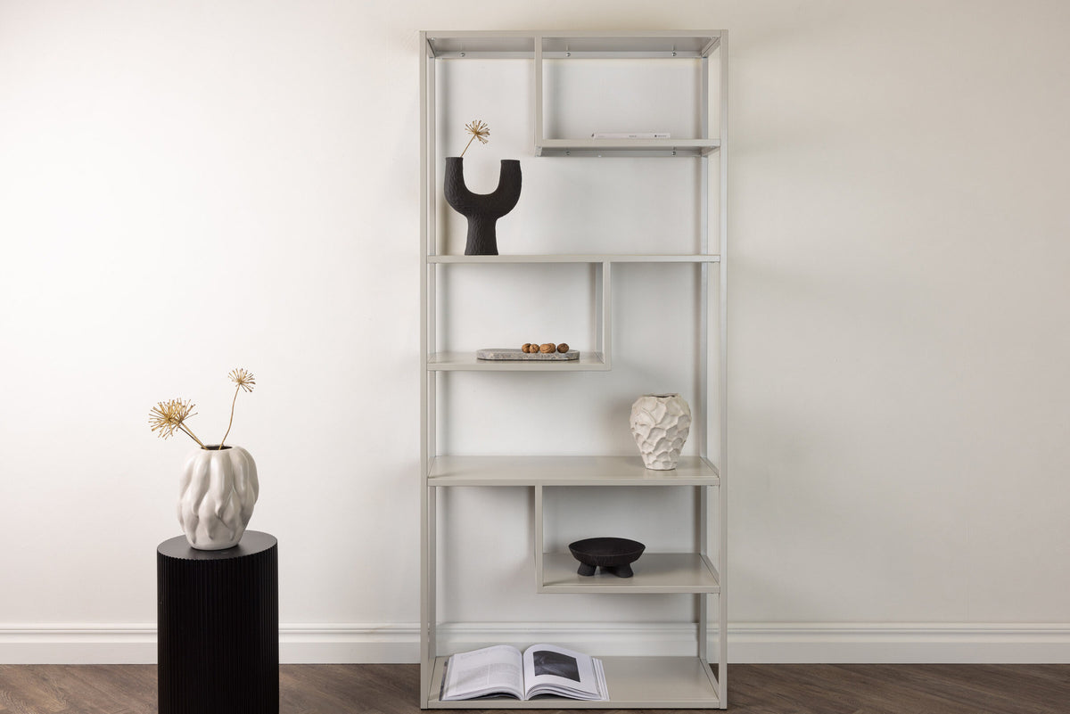 Staal Bücherregal in Beige präsentiert im Onlineshop von KAQTU Design AG. Bücherregal ist von Venture Home