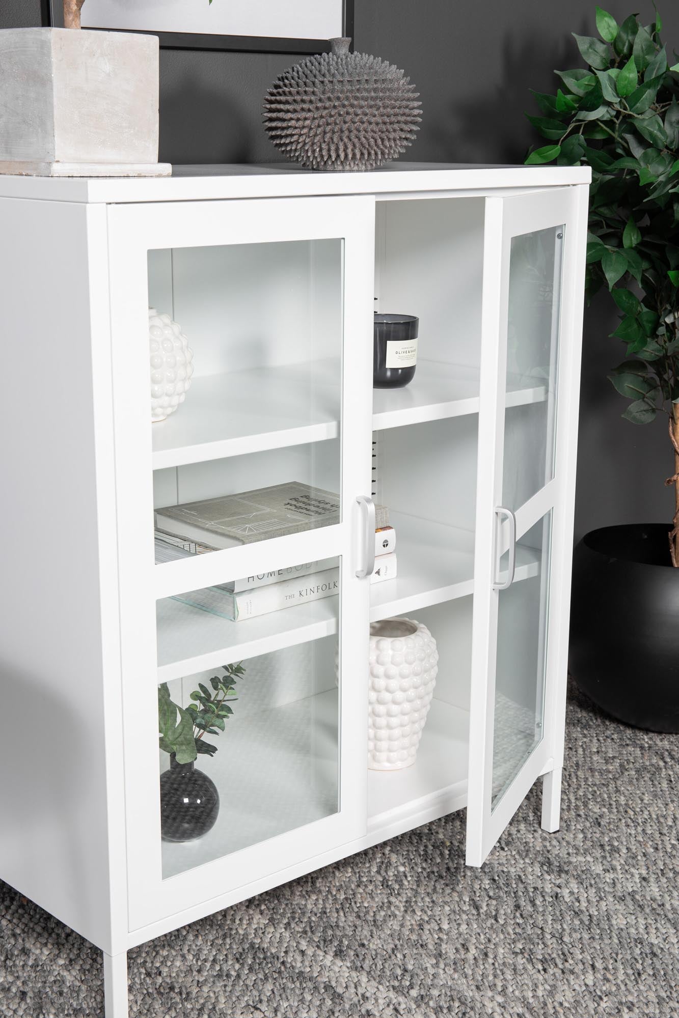Acero Cabinet in Weiss präsentiert im Onlineshop von KAQTU Design AG. Cabinet ist von Venture Home