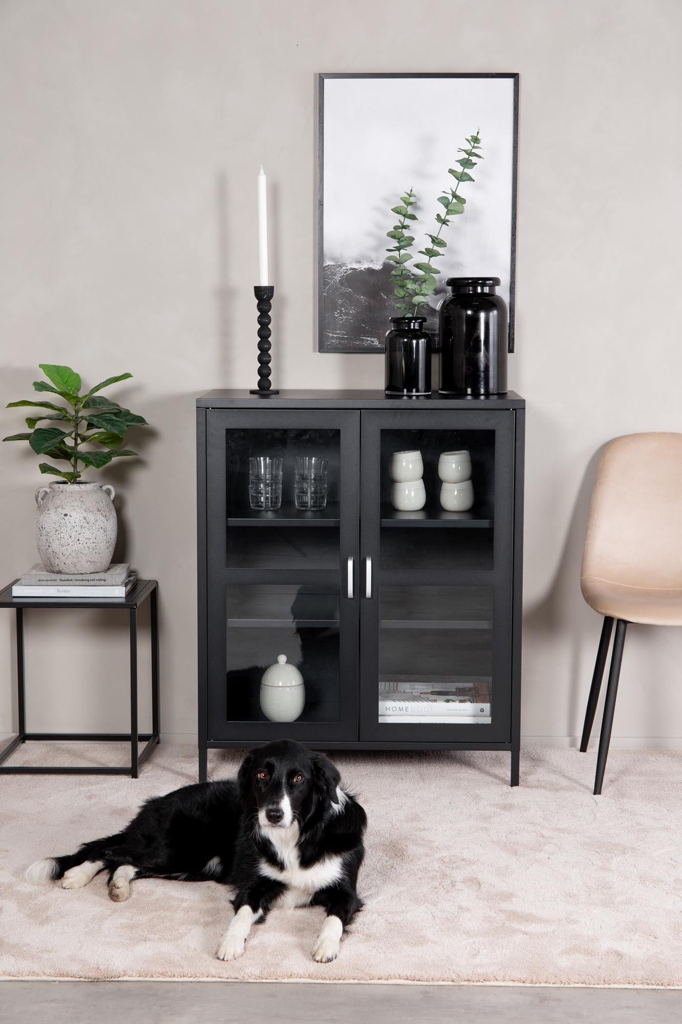 Acero Cabinet in Schwarz präsentiert im Onlineshop von KAQTU Design AG. Cabinet ist von Venture Home