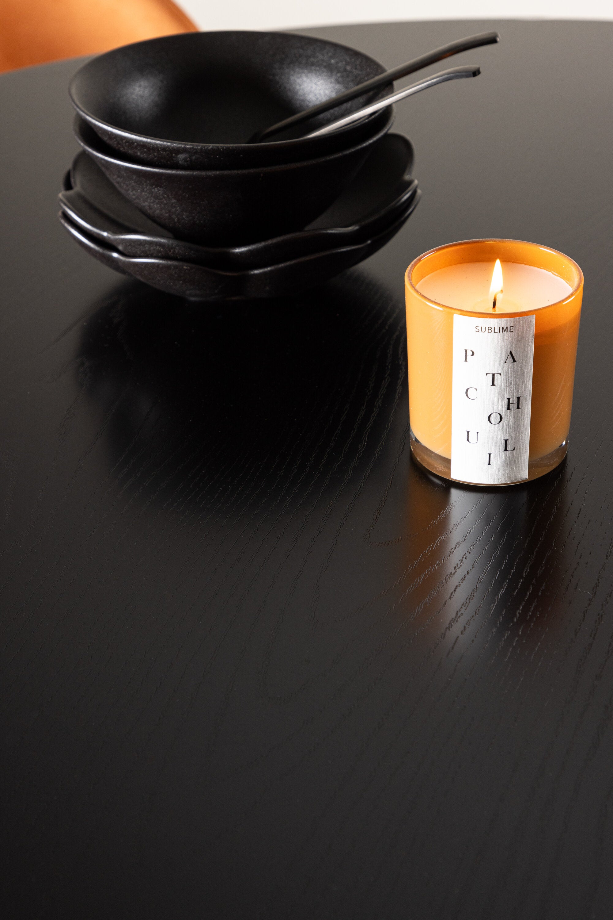 Dipp Esstisch in Schwarz präsentiert im Onlineshop von KAQTU Design AG. Esstisch ist von Venture Home
