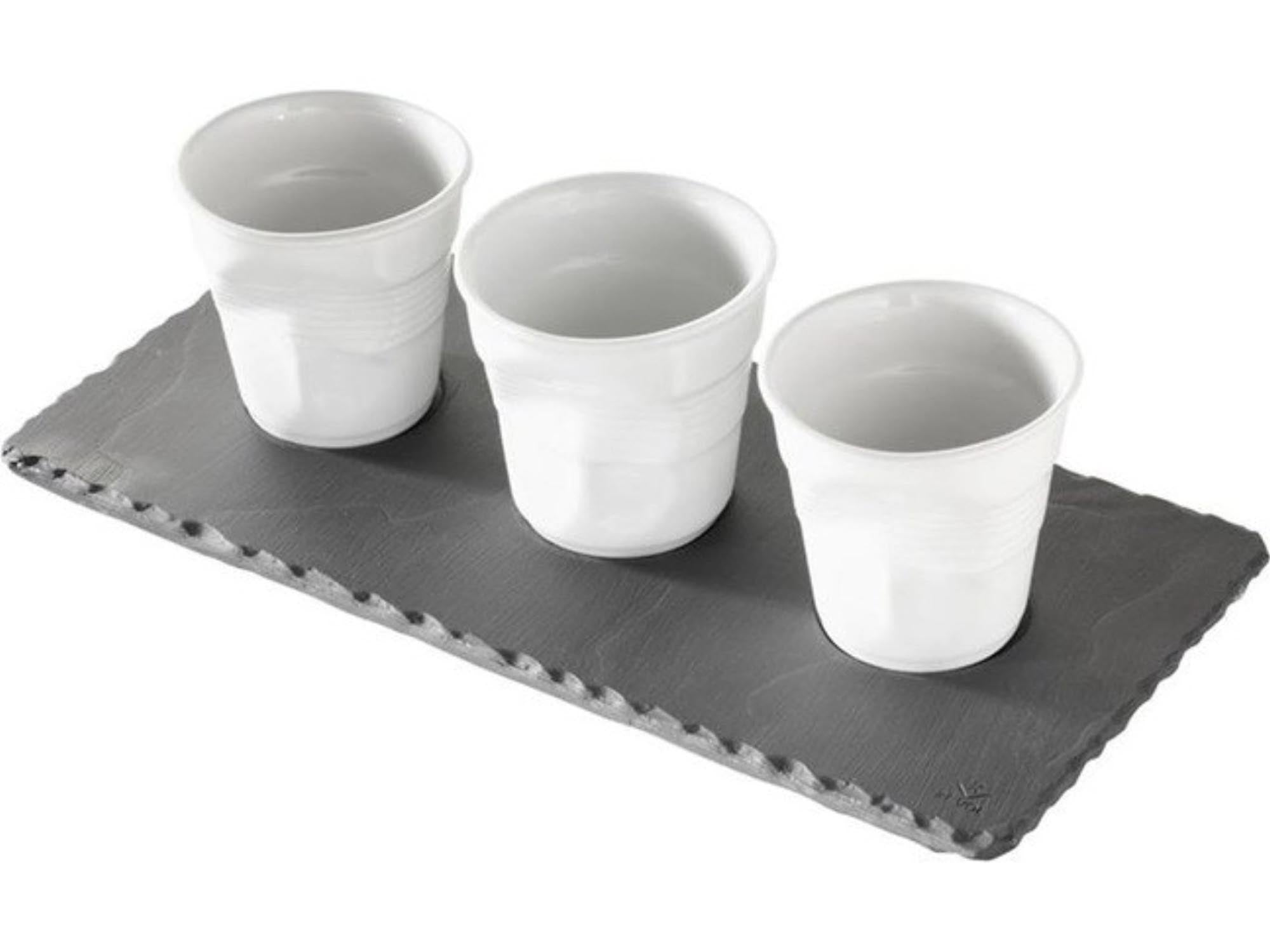 Stilvolles Tablett im Schiefer-Look von Revol mit 3 Vertiefungen. Perfekt für Snacks und Desserts, aus langlebigem, pflegeleichtem Porzellan.