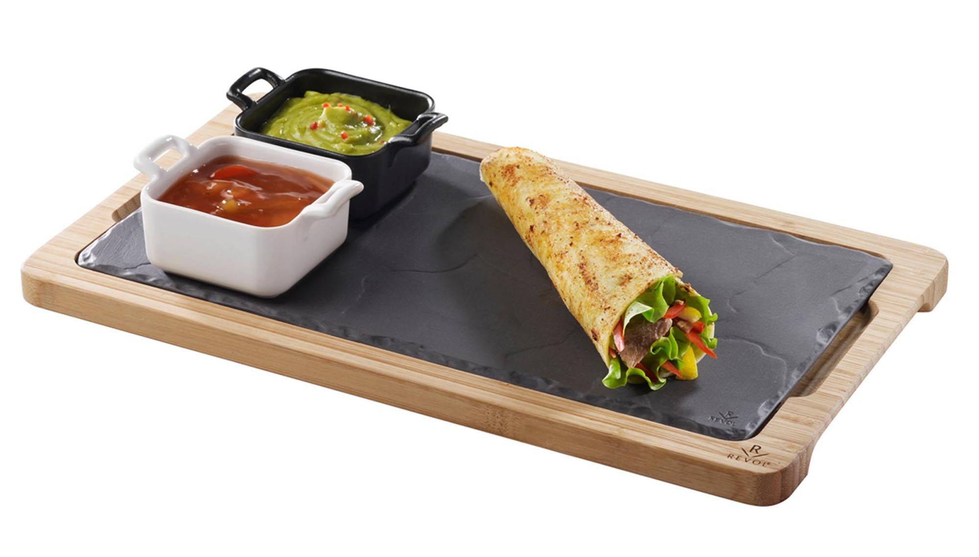 Entdecken Sie das stilvolle 7 cm quadratische Schälchen von Revol in edler Gusseisen-Optik. Ideal für Dips, Snacks und Desserts, robust und pflegeleicht.