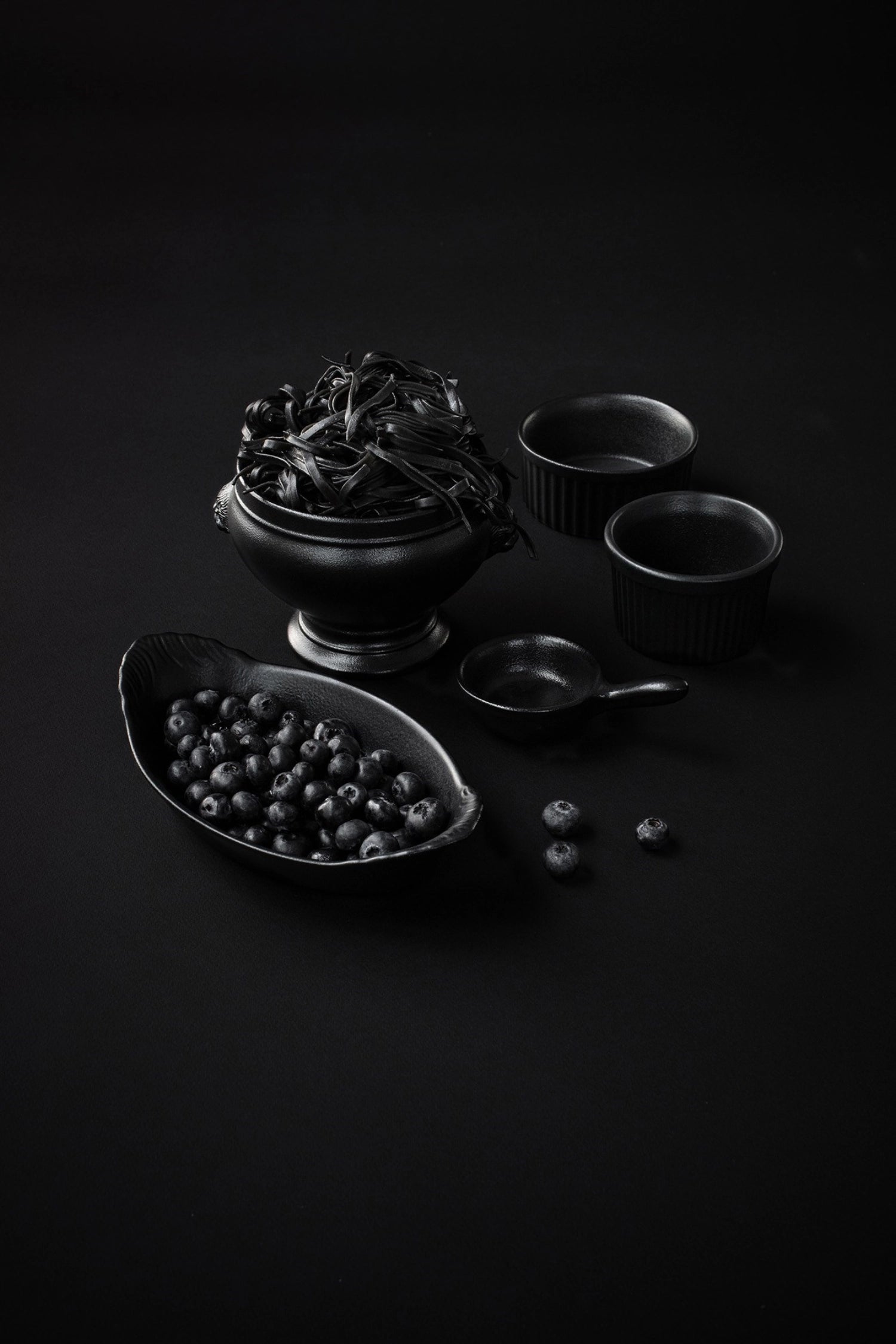 Die stilvolle Revol Ramequin (Ø 9,4 cm) in Gusseisen-Optik vereint Funktionalität und Eleganz – perfekt für kreative Küchengerichte!