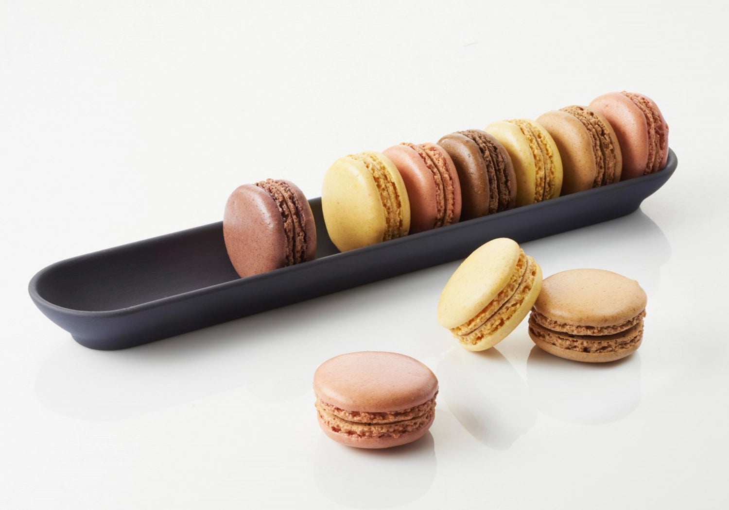 Stilvolle Apéroschale im Baguette-Design, 27 cm, aus edlem Schiefer, perfekt für ansprechende Snacks und Vorspeisen.