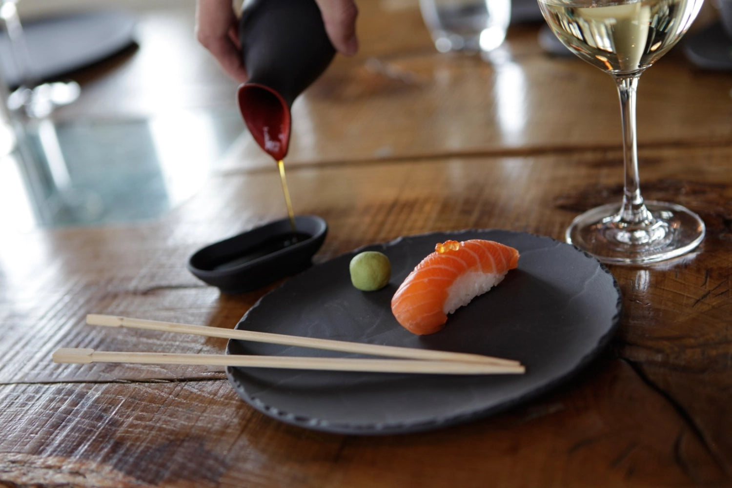 Plate round, black Ø 20 cm, slate style