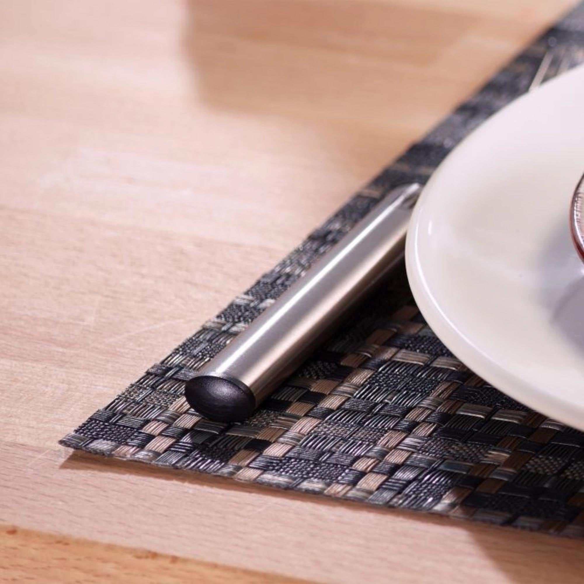 Elegantes Tischset von Westmark, rechteckig, 32x42cm, in edlem Dunkeloliv und Schwarz, ideal für stilvolle Tischdekoration.