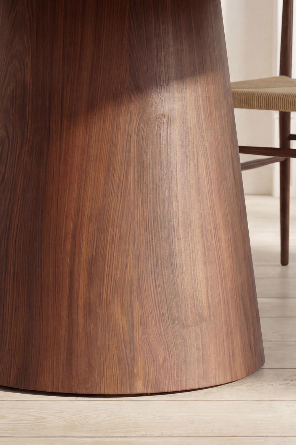 Lanzo Rundes Esstisch in Beige präsentiert im Onlineshop von KAQTU Design AG. Gartentisch ist von Venture Home