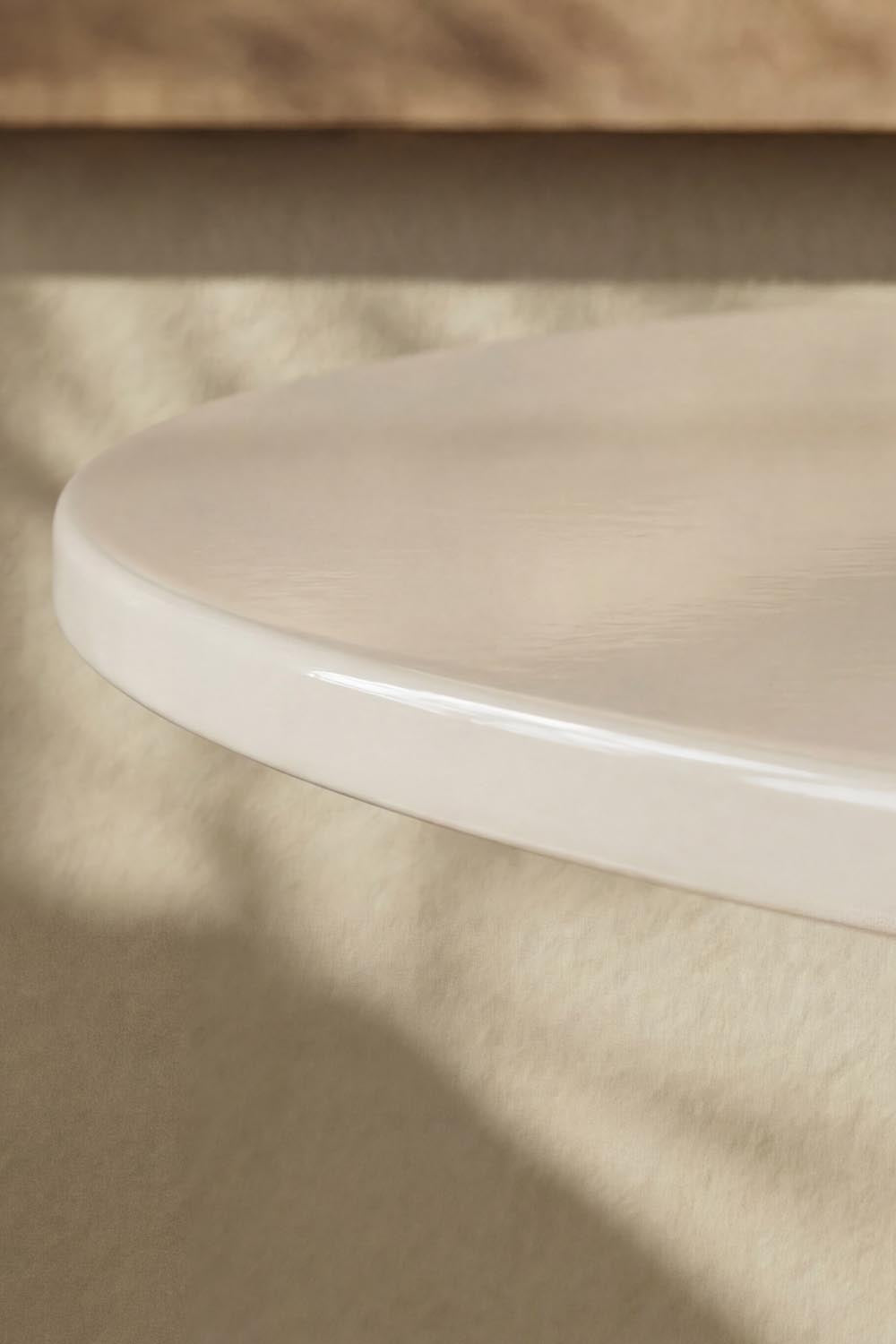 Lanzo Rundes Esstisch in Beige präsentiert im Onlineshop von KAQTU Design AG. Gartentisch ist von Venture Home