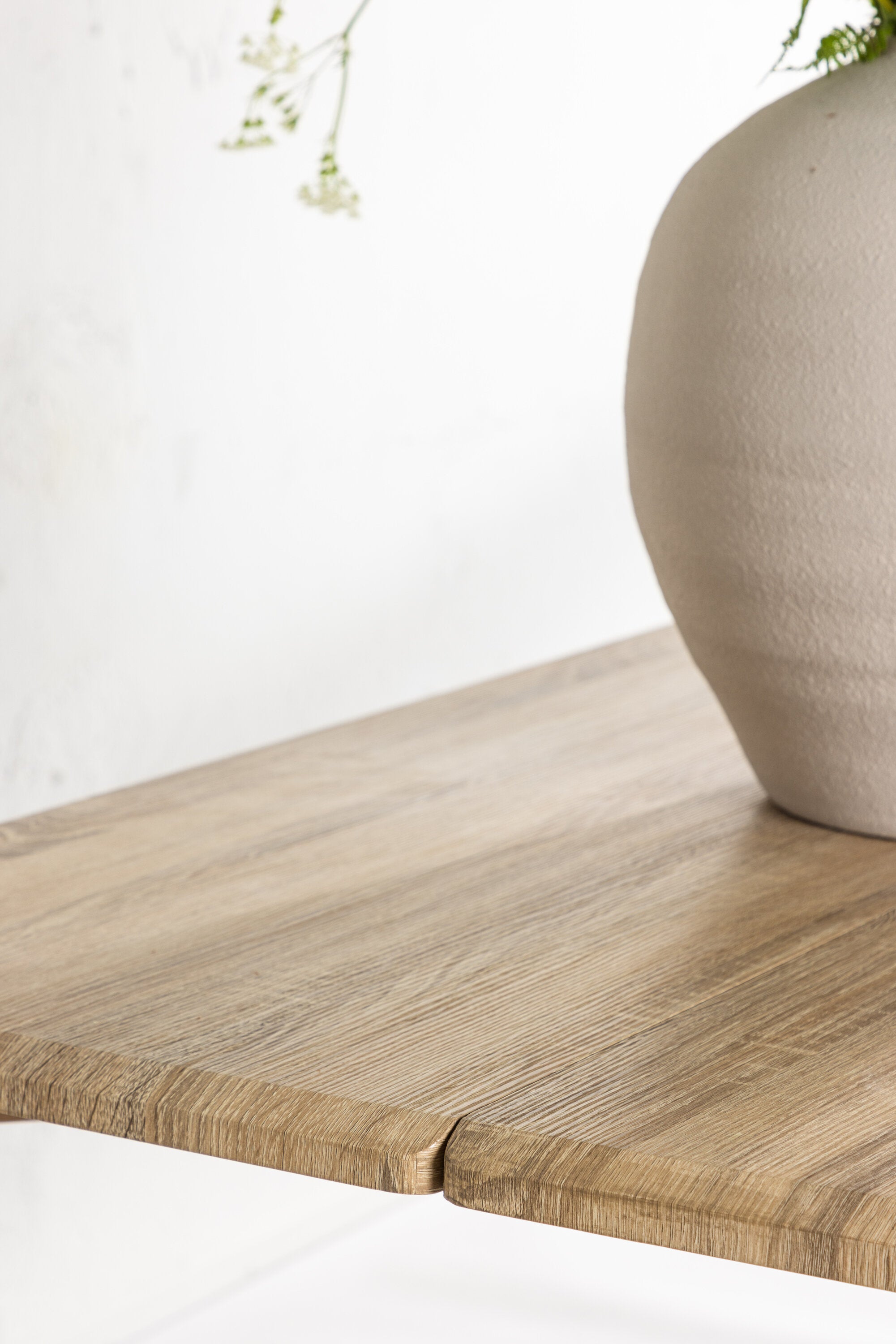 Damon Esstisch in Tünchen präsentiert im Onlineshop von KAQTU Design AG. Esstisch ist von Venture Home