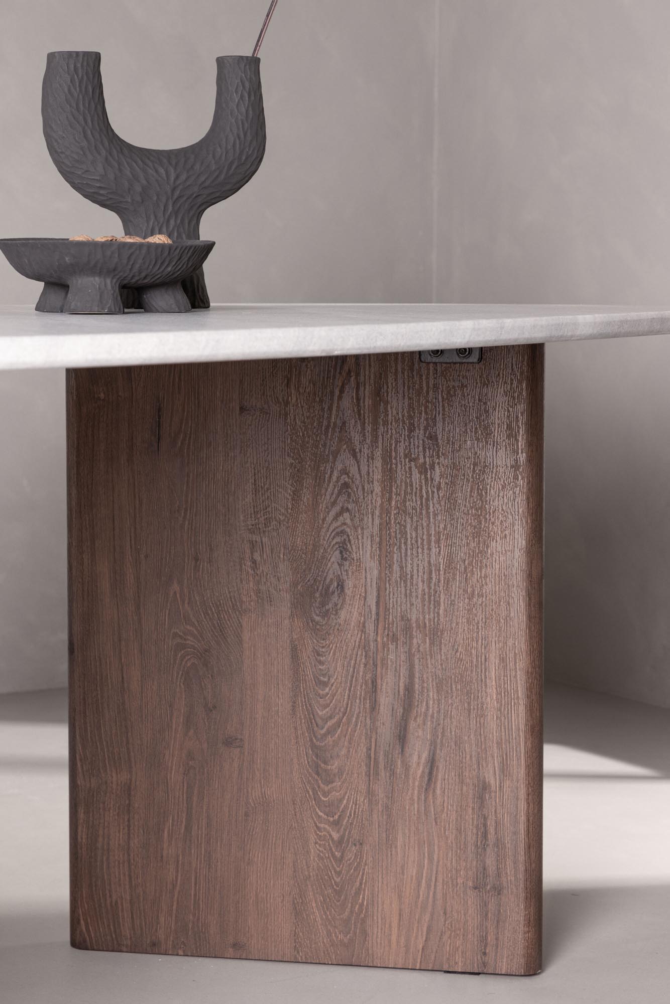 Grönvik Tisch von Venture Home: Eleganter Esstisch aus robustem MDF, perfekt für gesellige Momente und harmonische Wohnräume.