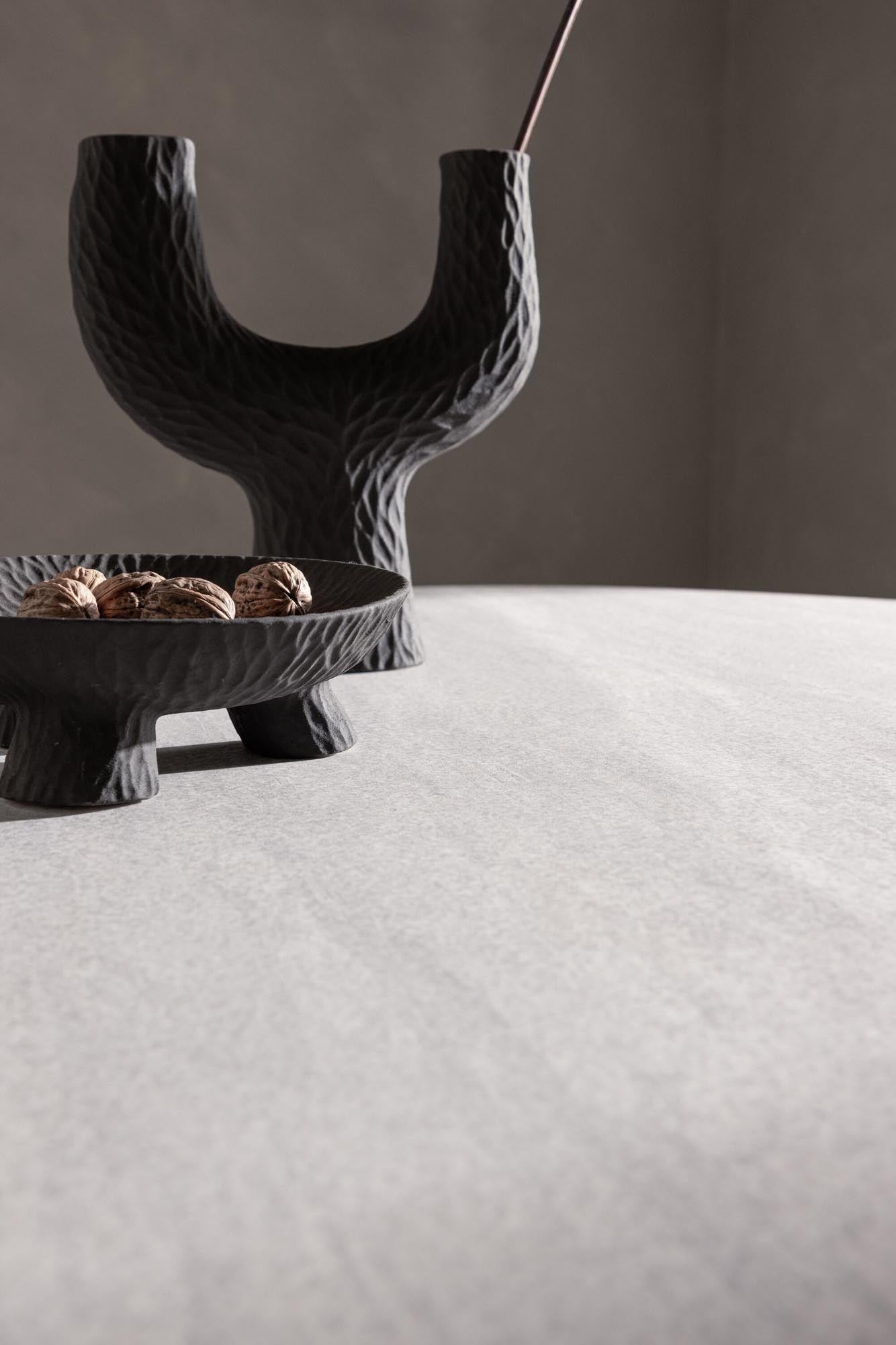 Grönvik Tisch: Skandinavisches Design trifft auf moderne Funktionalität.