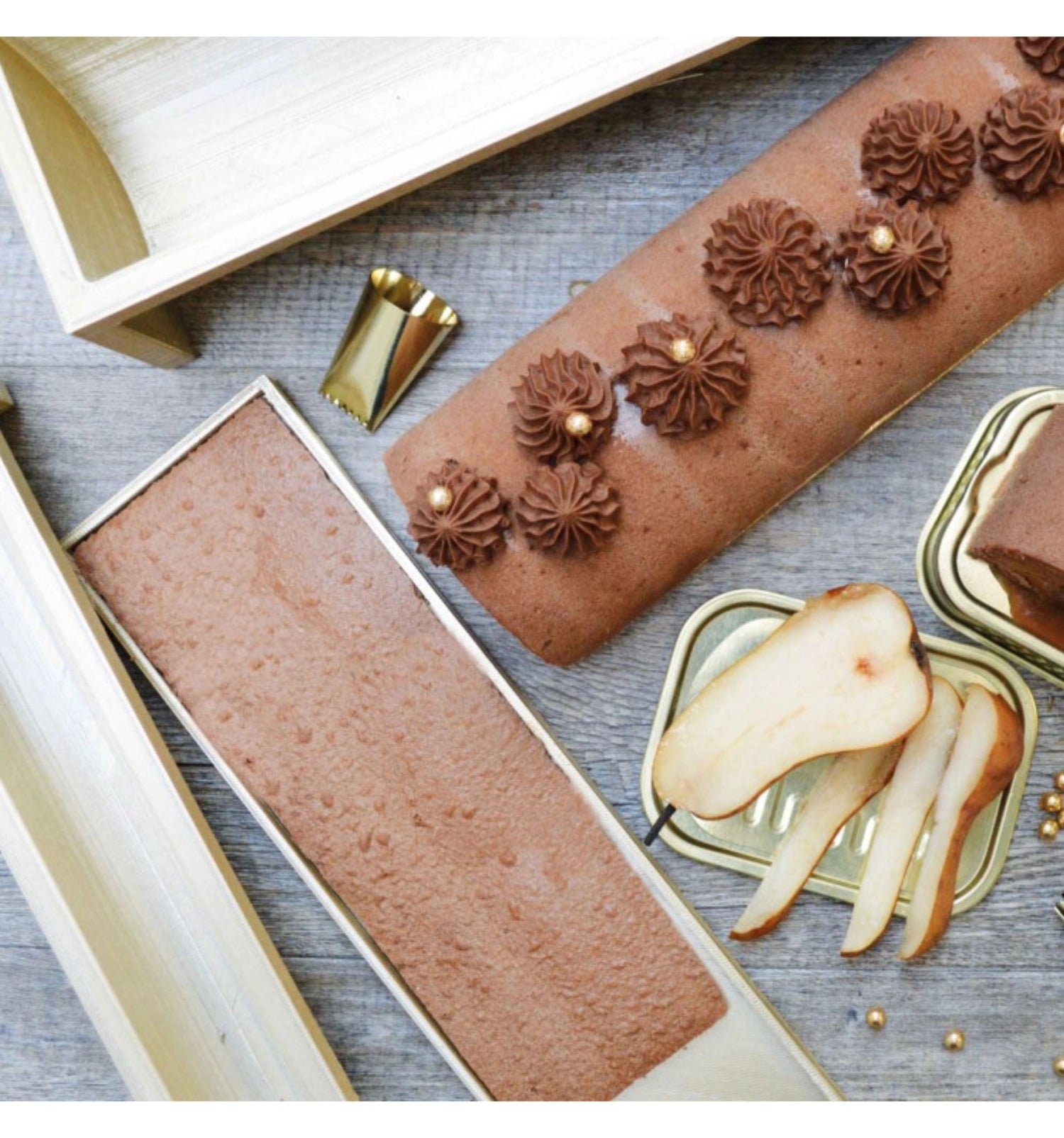 Silikon-Backmatte mit Rand Bûche 30x8cm von Scrap Cooking, ideal für das einfache Backen von Kuchen und Gebäck, hitzebeständig und flexibel.