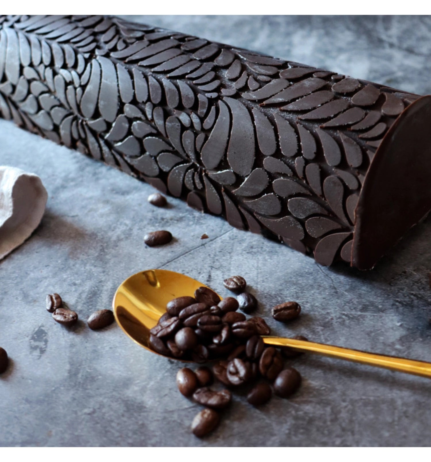 Die Scrap Cooking Ondine 3D Silikonbackmatte (28,3x18cm) ist perfekt für kreative Bäcker! Antihaft, langlebig und leicht zu reinigen.