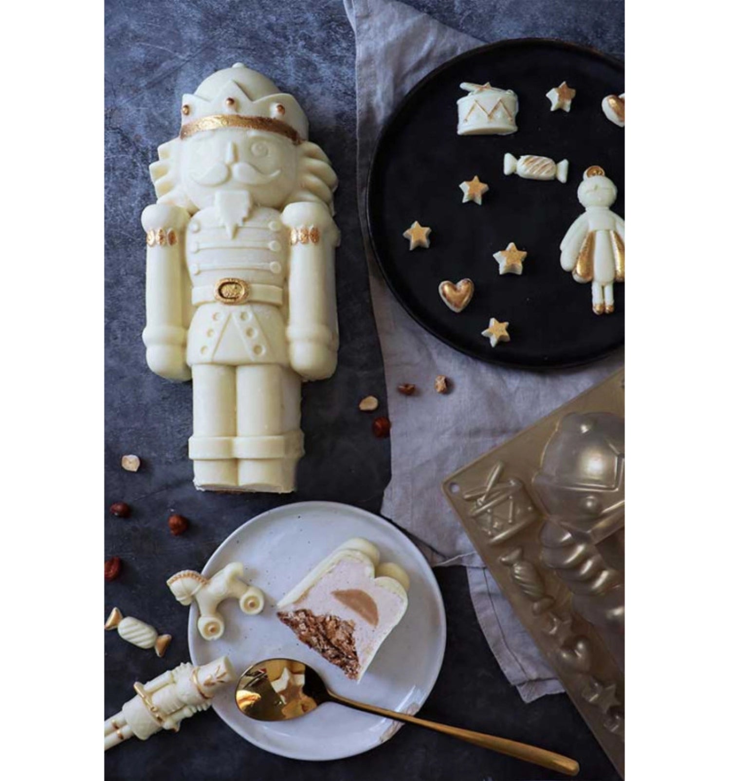 Gestalten Sie festliche Köstlichkeiten mit der Silikonbackform Nussknacker von Scrap Cooking! Antihaft, hitzebeständig und spülmaschinenfest.