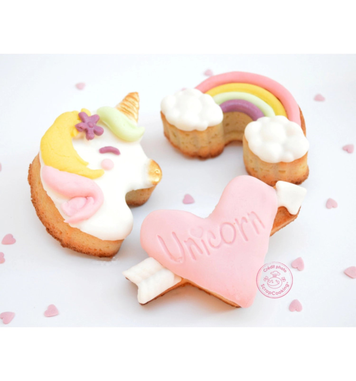 Verspielte 6er Silikonbackform in Einhornform von Scrap Cooking, ideal für kreative Backideen und kinderfreundliches Backen.