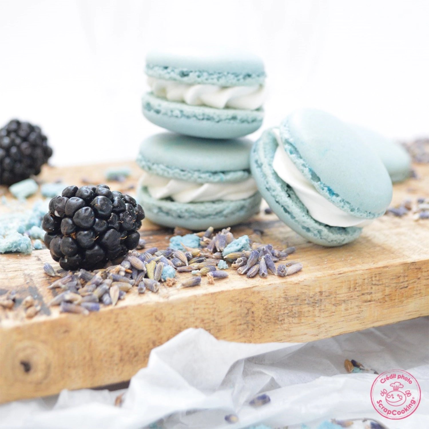 Pastellblaue Lebensmittelfarbe in Pulverform, 5g, ideal zum Färben von Backwaren und Desserts für kreative Küchenprojekte.