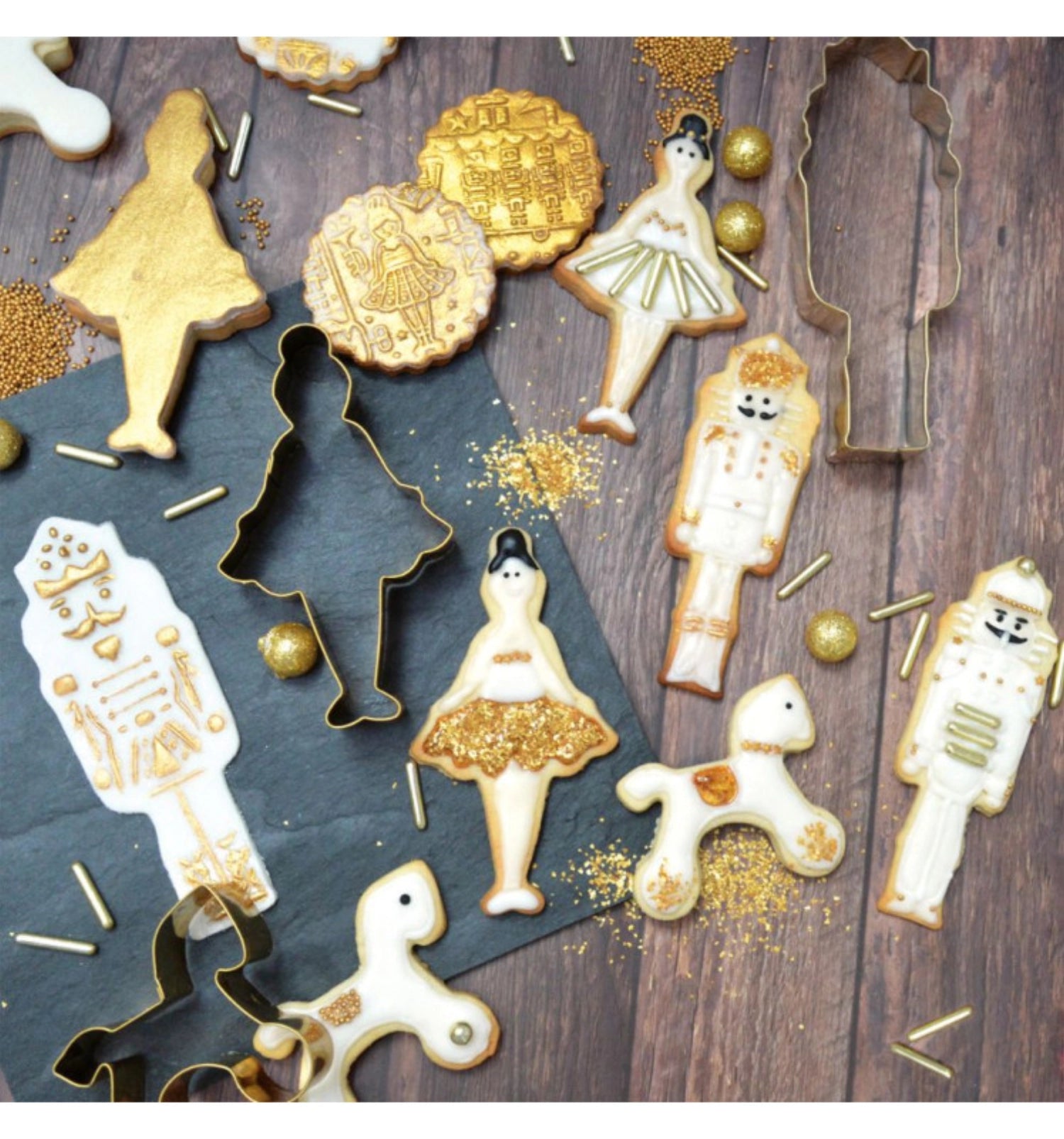 Heben Sie Ihre Speisen mit der goldenen Lebensmittelfarbe von Scrap Cooking hervor! Ideal für kreative Back- und Kochprojekte, 20g Flasche.