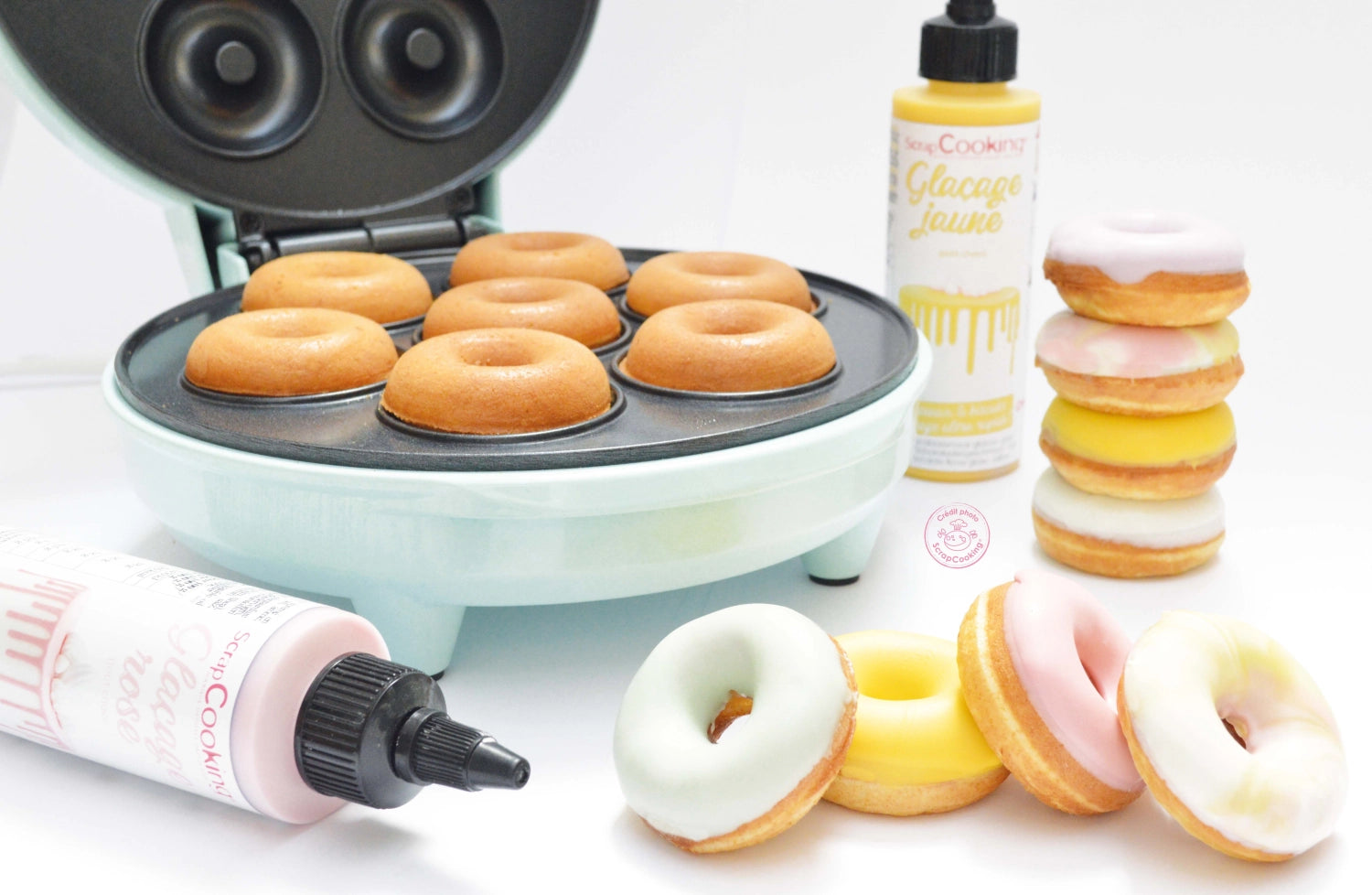 Verführerische rosa Schokoladenglasur für Drip Cakes, 130g von Scrap Cooking, ideal für kreative Tortendekorationen und süße Highlights.