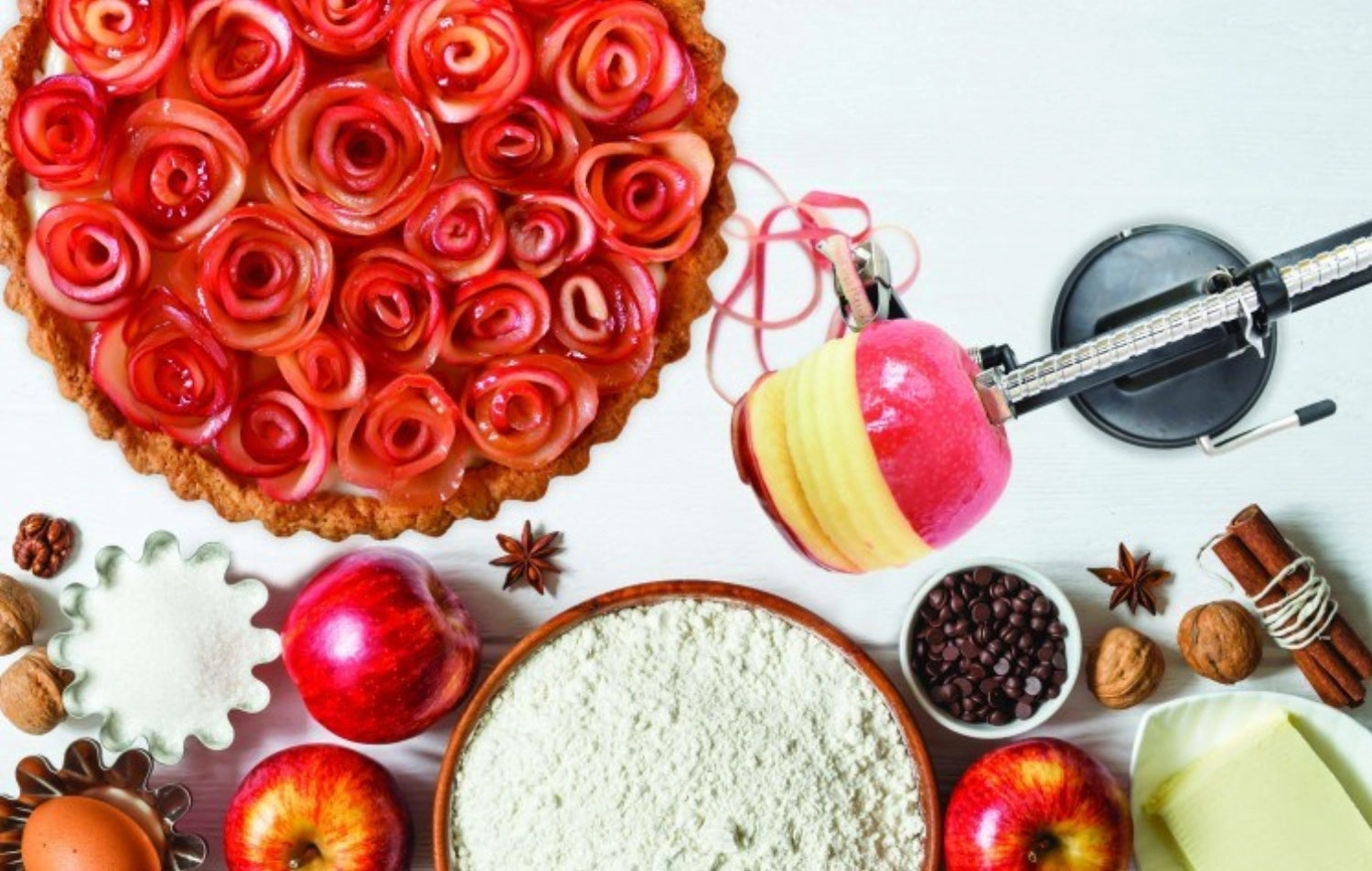 Erleben Sie den praktischen 3 in 1 Apfelschäler von Scrap Cooking! Perfekt zum schnellen Schälen, Schneiden und Entkernen von Äpfeln in Ihrer Küche.